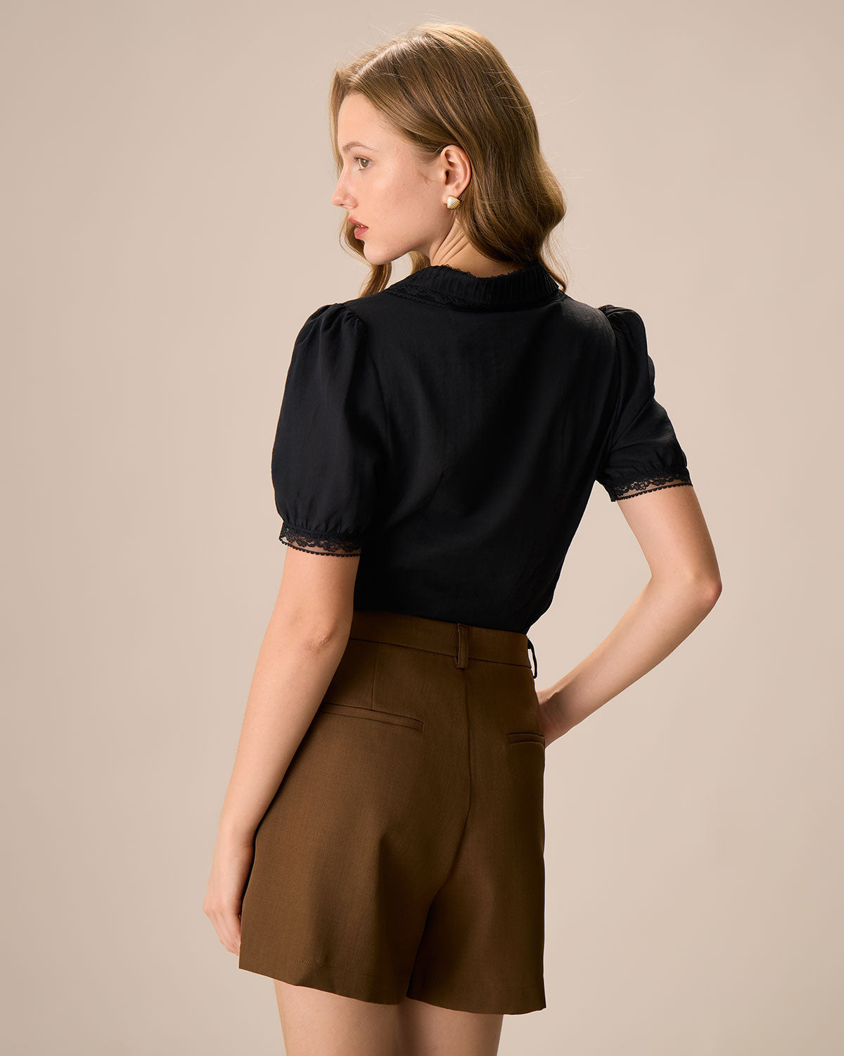 Μαύρη Μπλούζα Από Βαμβάκι Με Γιακά Chelsea Και Δαντέλα