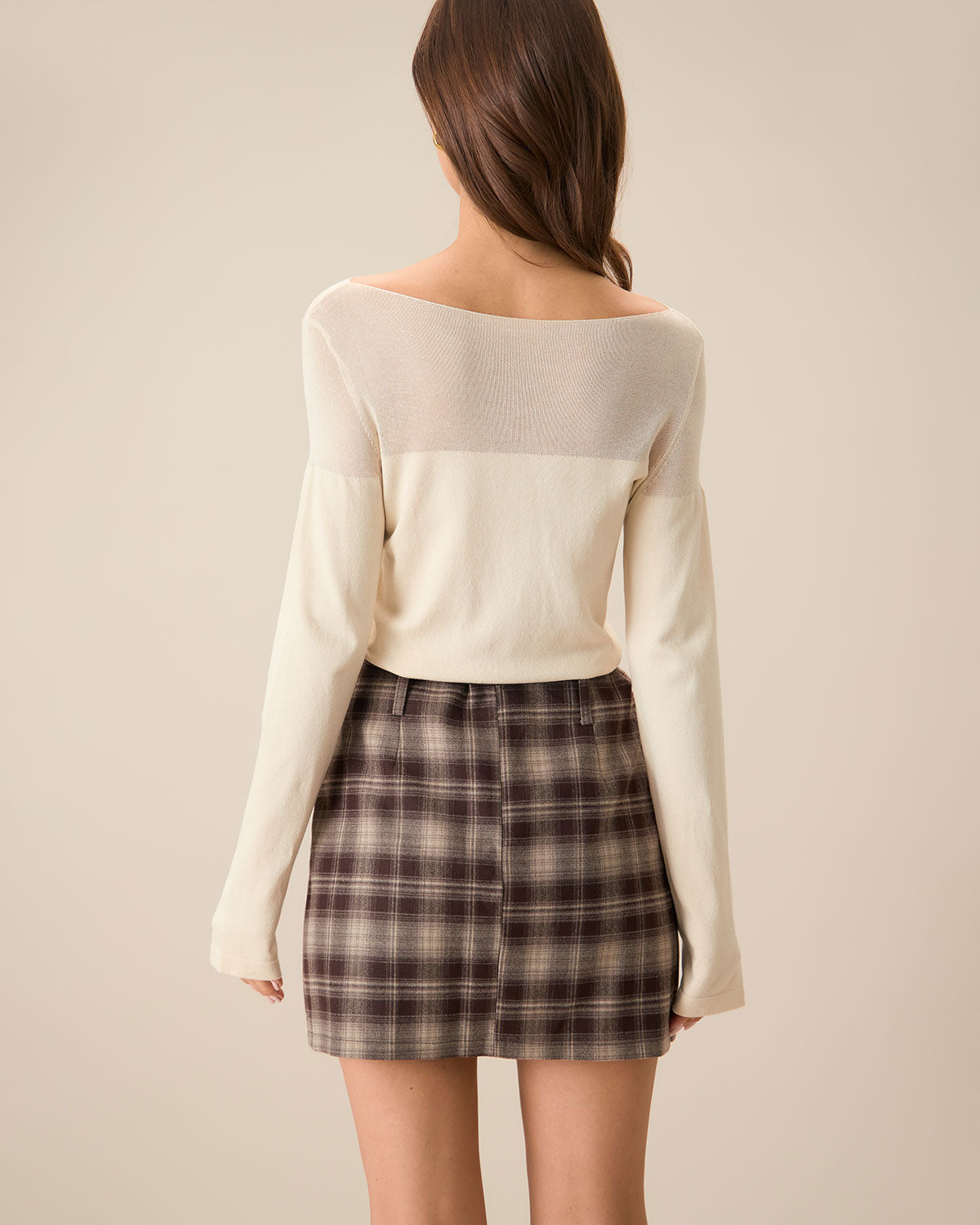 Μπεζ Πλεκτό Τοπ Με Λαιμόκοψη Σε Διάφανο Χρώμα