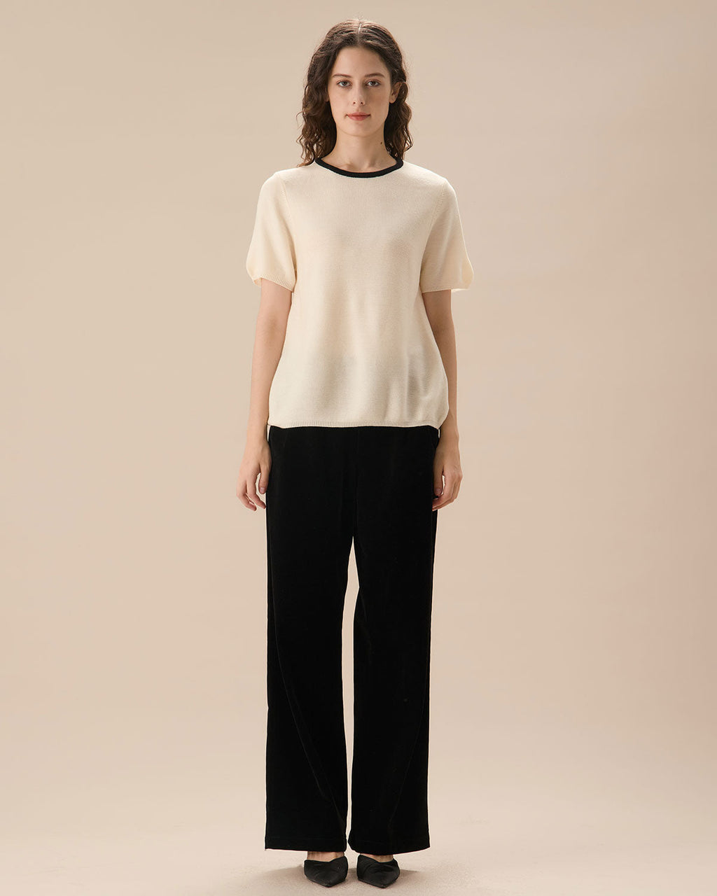 Γυναικείο Μπεζ Πλεκτό Μπλουζάκι Με Λεπτομέρειες Και Ριμπ Ύφανση Σε Αντίθεση