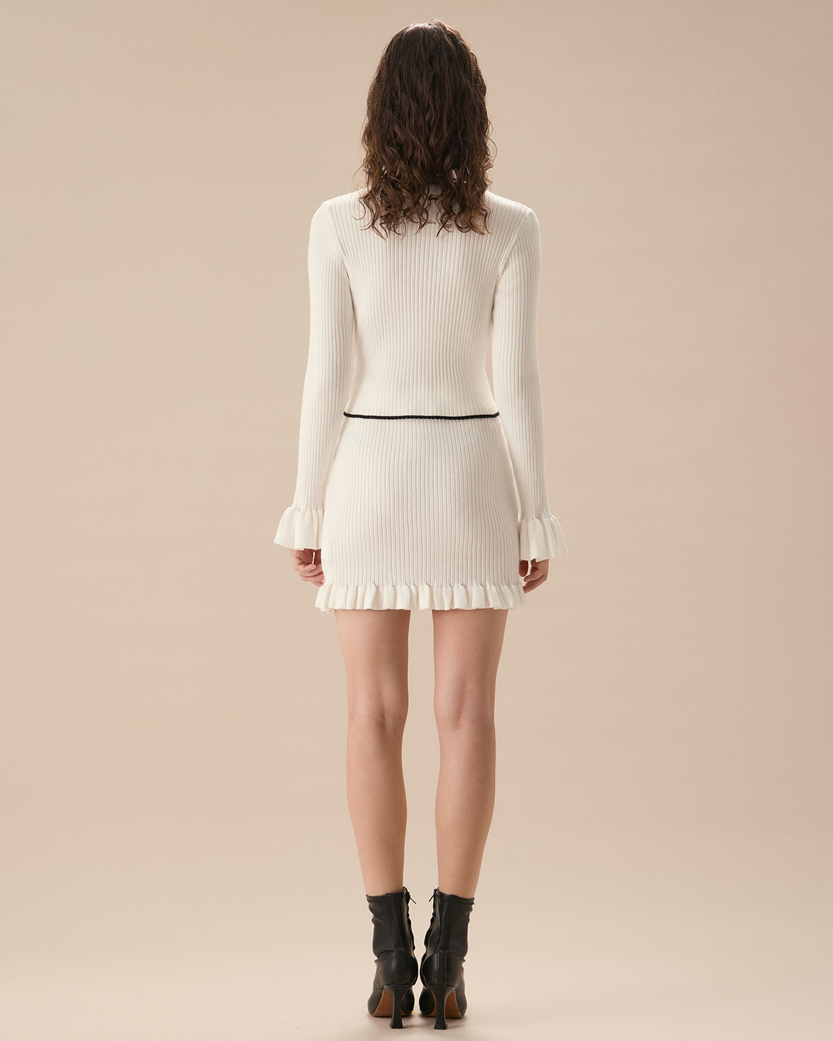 Λευκό Πλεκτό Τοπ Με Λεπτομέρειες Σε Αντίθεση