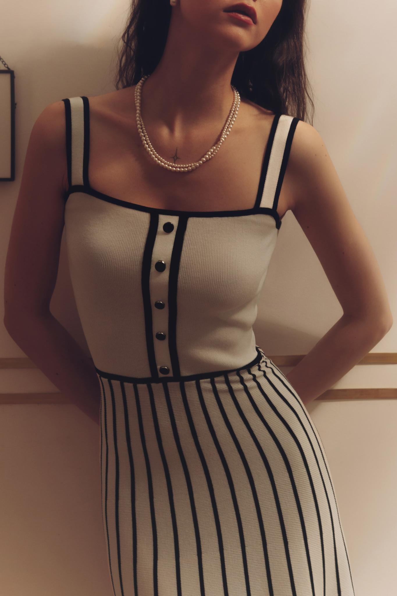 Φόρεμα Μίντι Με Πλεκτό Σχέδιο Pag