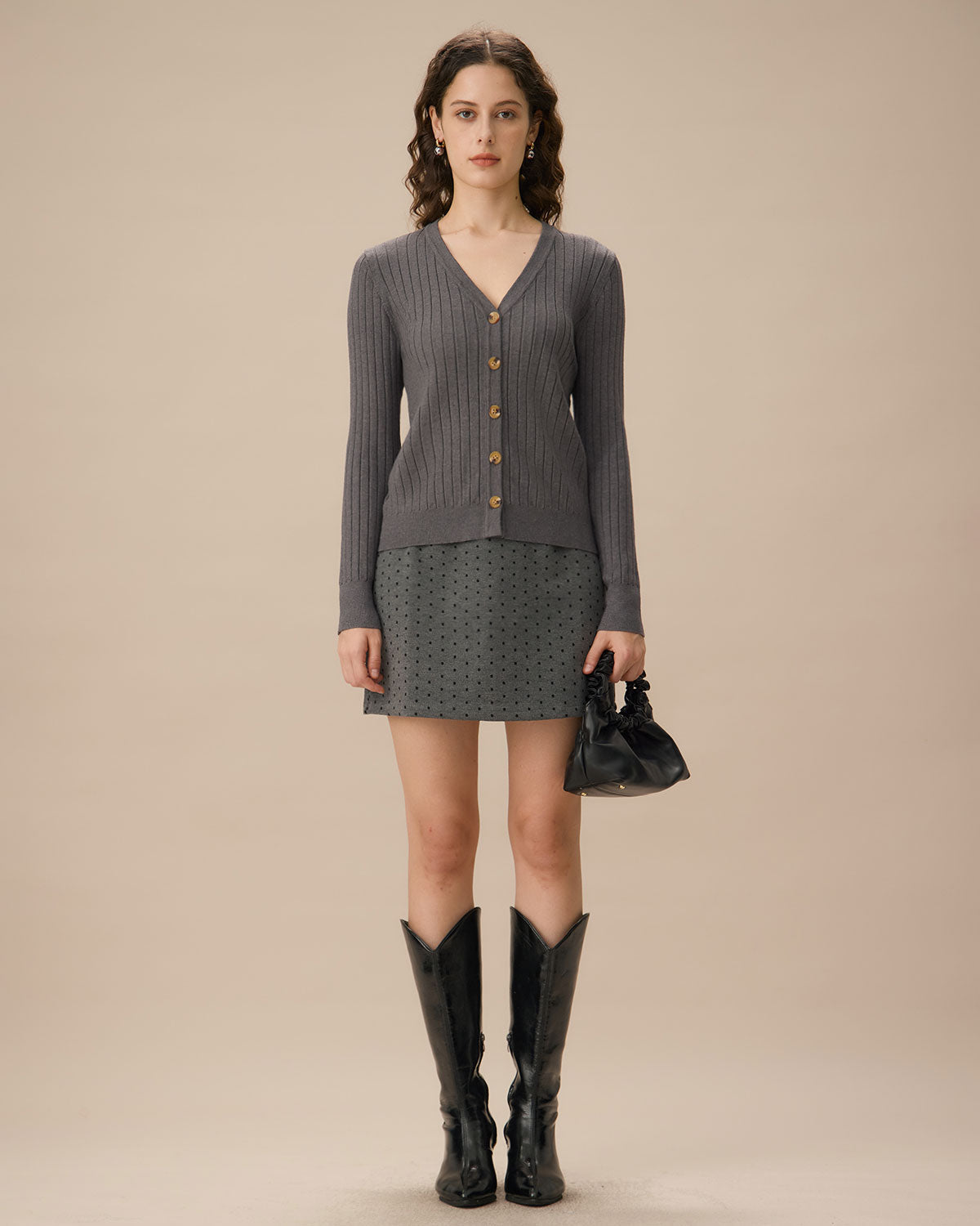 Γκρι Ζακέτα Με V Λαιμόκοψη Και Ένα Κουμπί