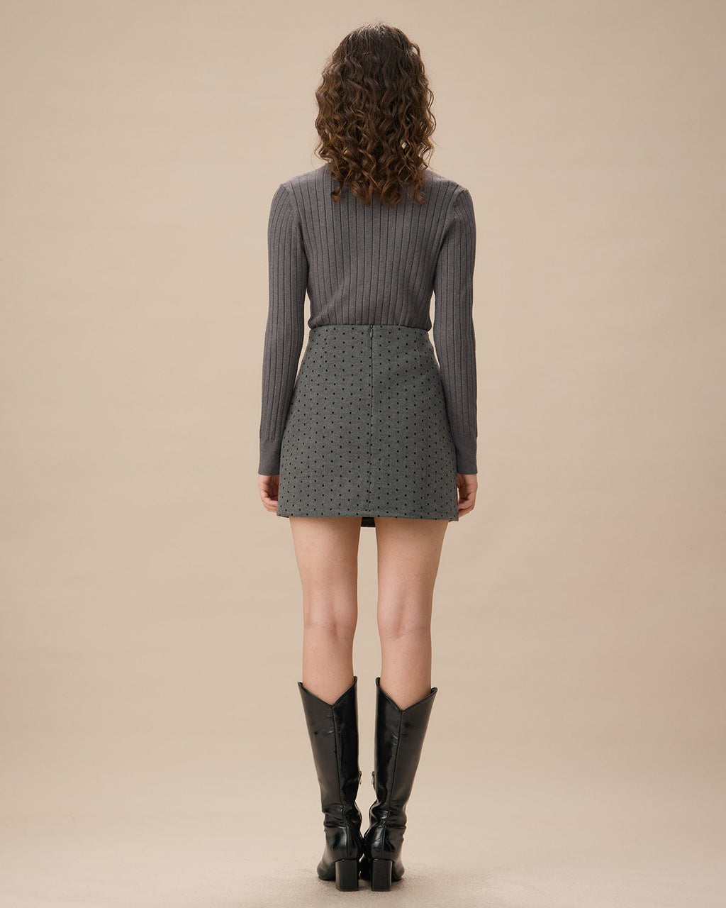 Γκρι Ζακέτα Με V Λαιμόκοψη Και Ένα Κουμπί