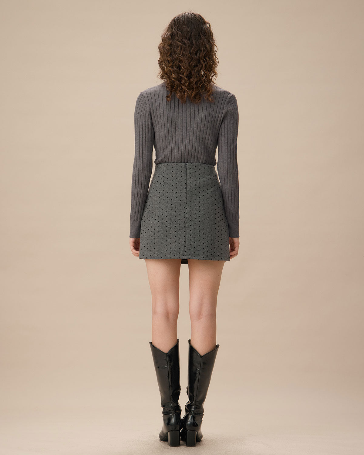 Γκρι Ζακέτα Με V Λαιμόκοψη Και Ένα Κουμπί