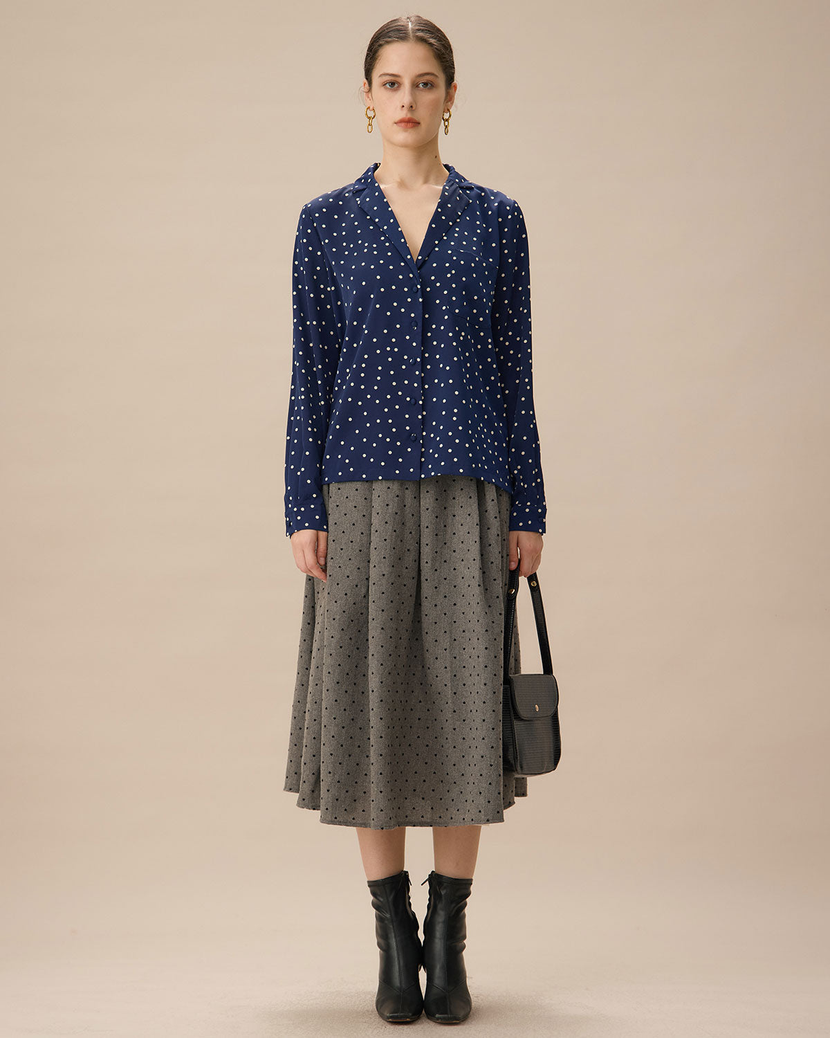 Μπλούζα Με Τσέπη Και Σχέδιο Πουά Με V Στο Τελείωμα