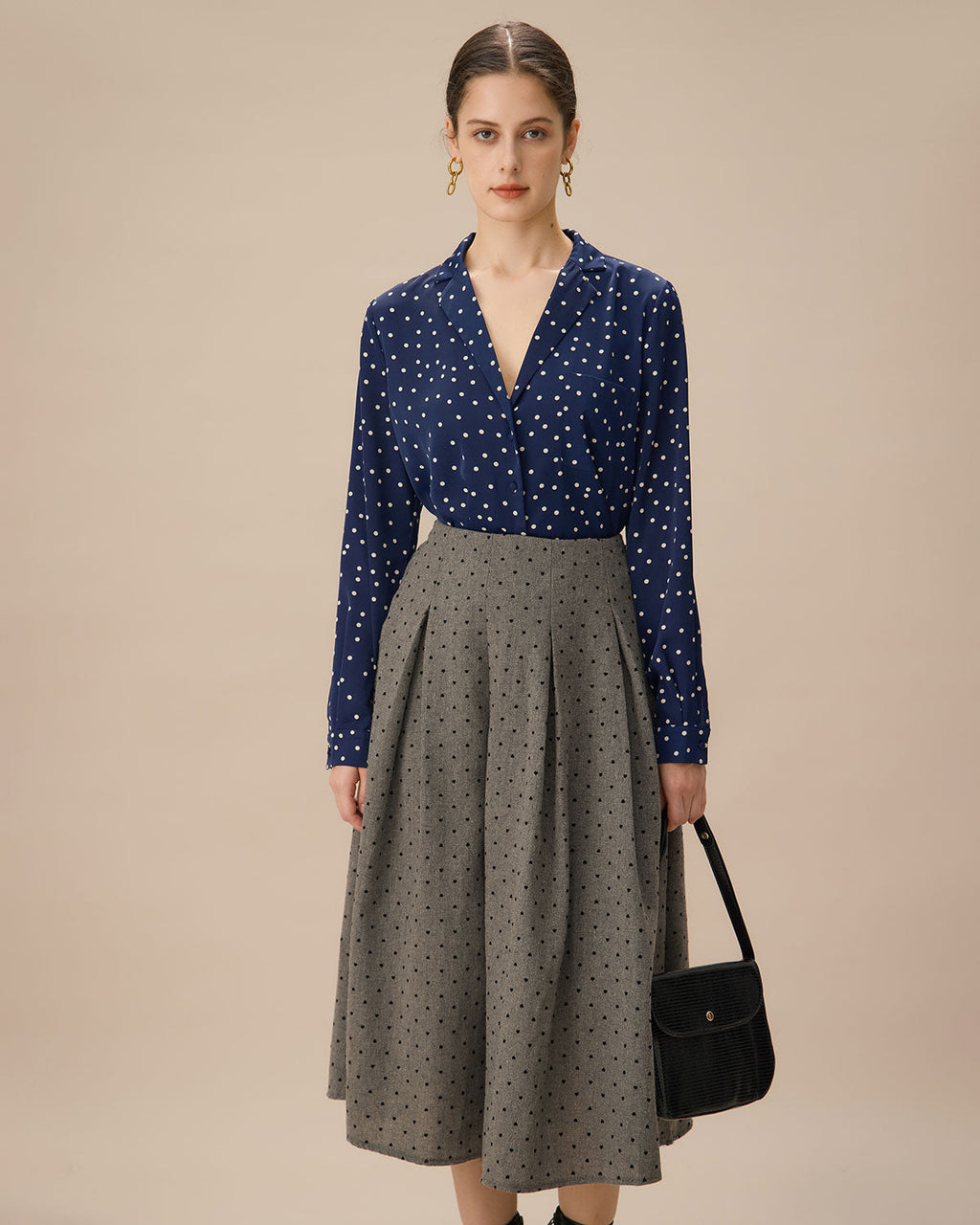 Μπλούζα Με Τσέπη Και Σχέδιο Πουά Με V Στο Τελείωμα