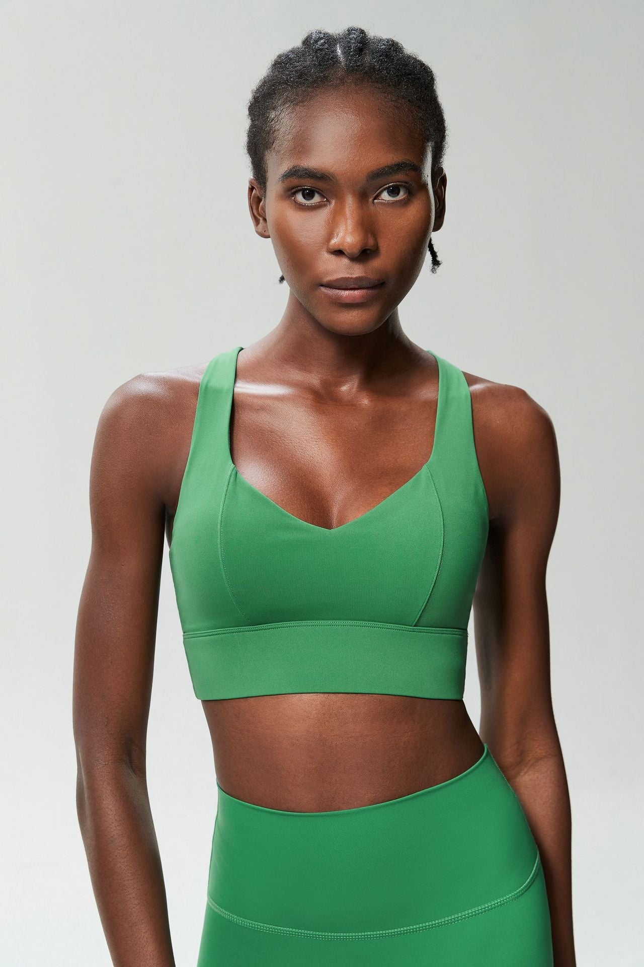 Σουτιέν Racer Με Χιαστί Λεπτομέρειες Στην Πλάτη