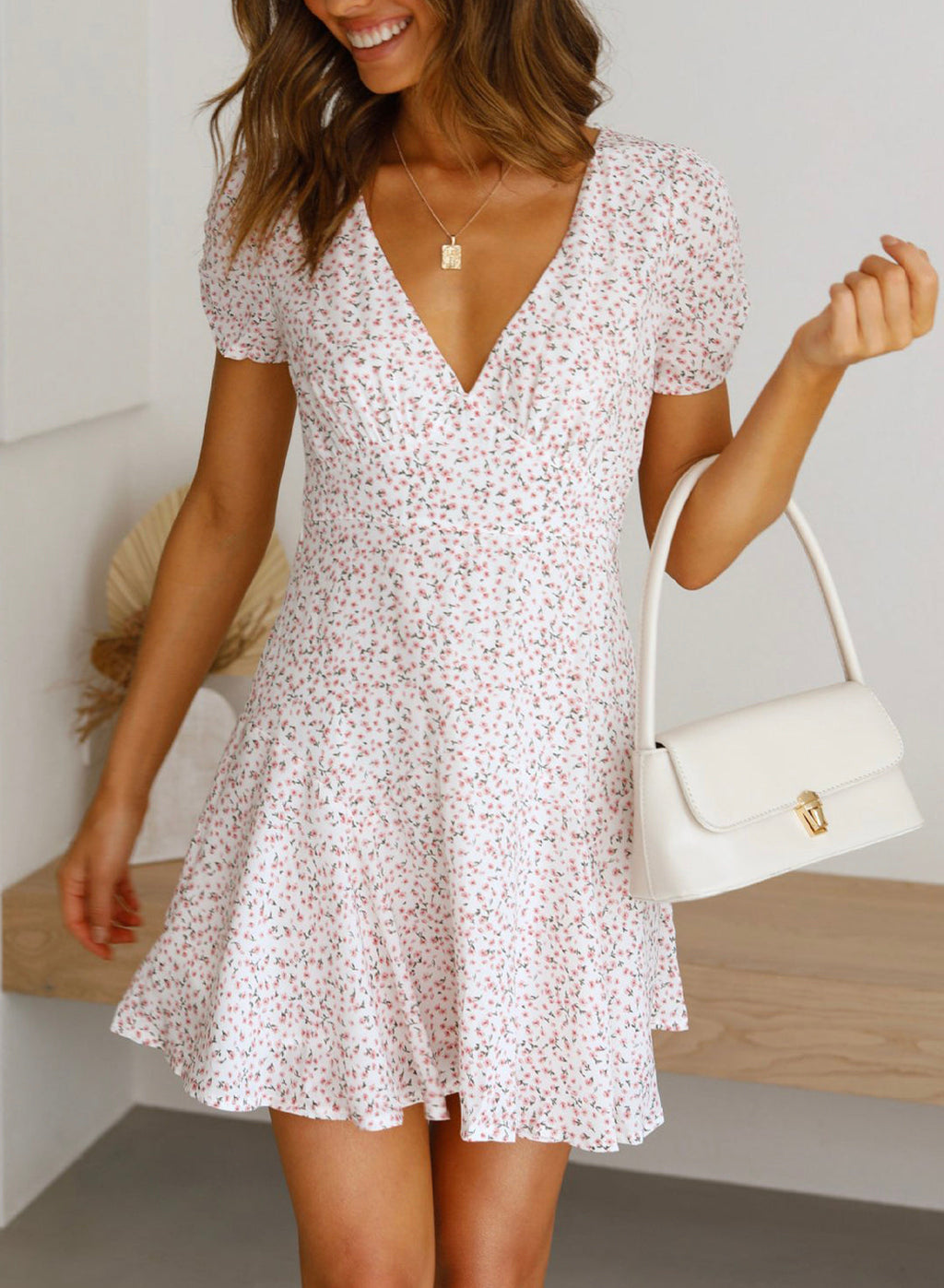 Çiçekli V Yaka Mini Elbise - Riosso