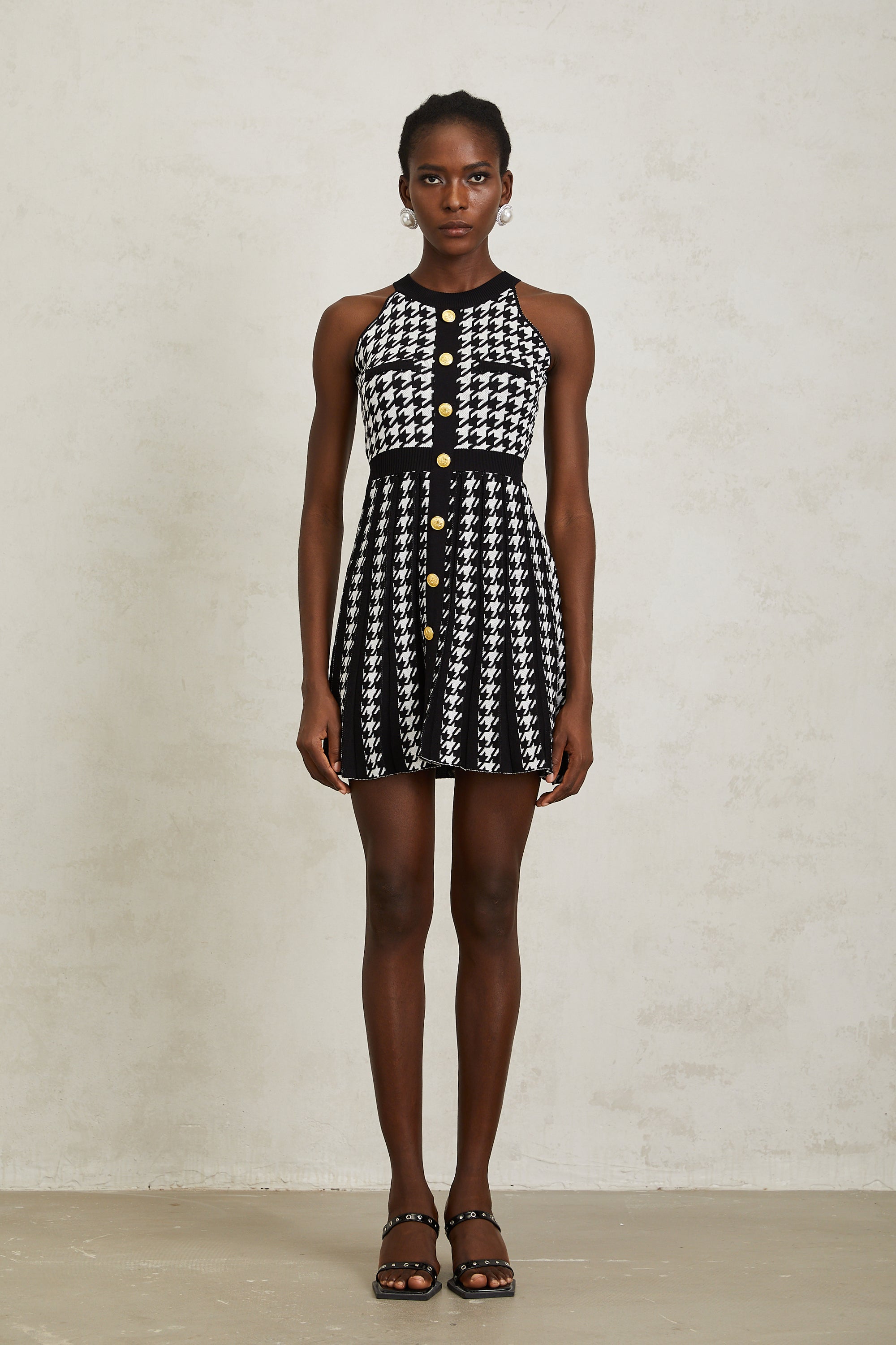 Μίνι Φόρεμα Με Κροσέ Και Πλεκτό Σχέδιο Ψαροκόκαλου Jacqueline Σε Μαύρο Χρώμα