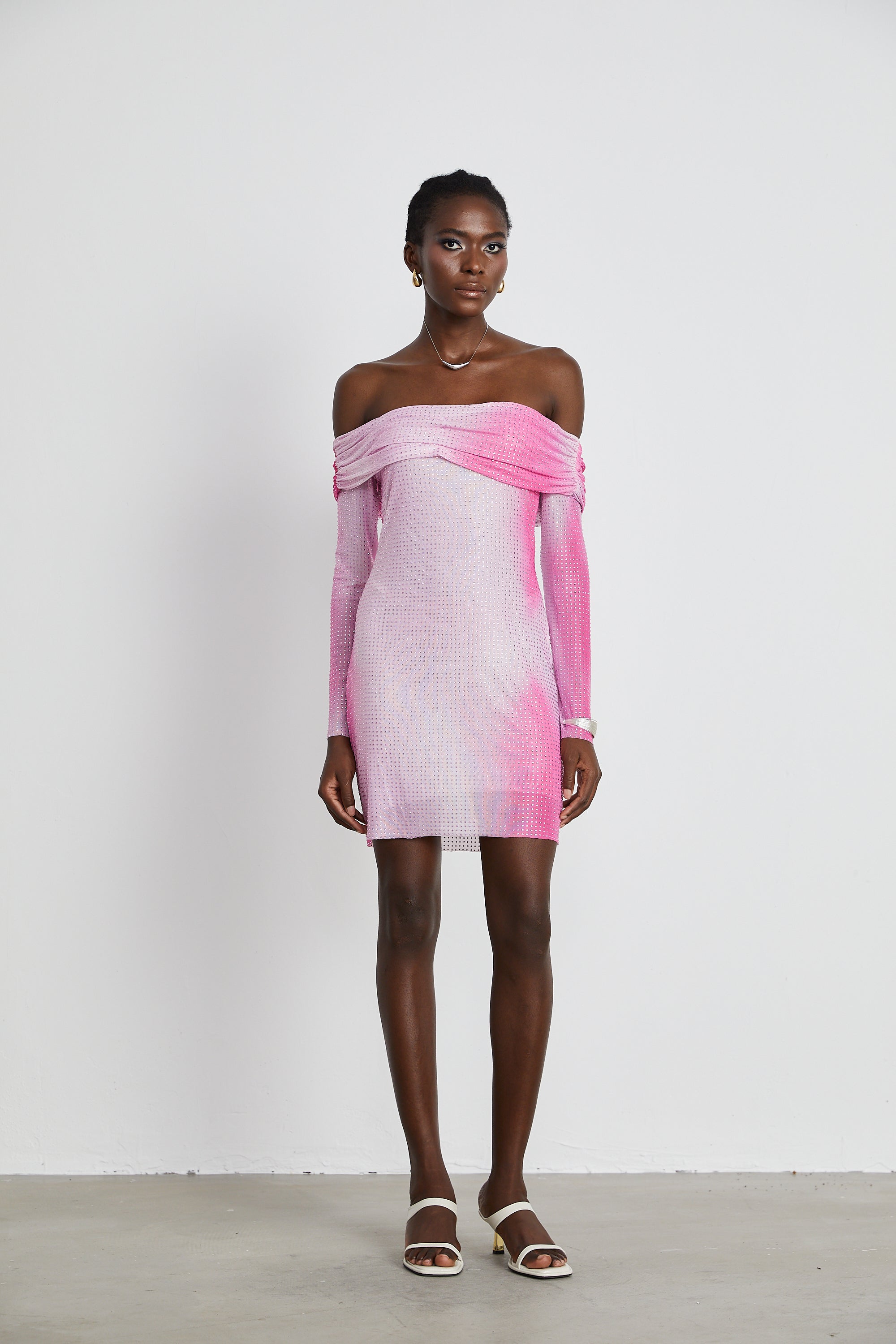 Μίνι Φόρεμα Με Κέντημα Και Έξω Τους Ώμους Από Την Andréa