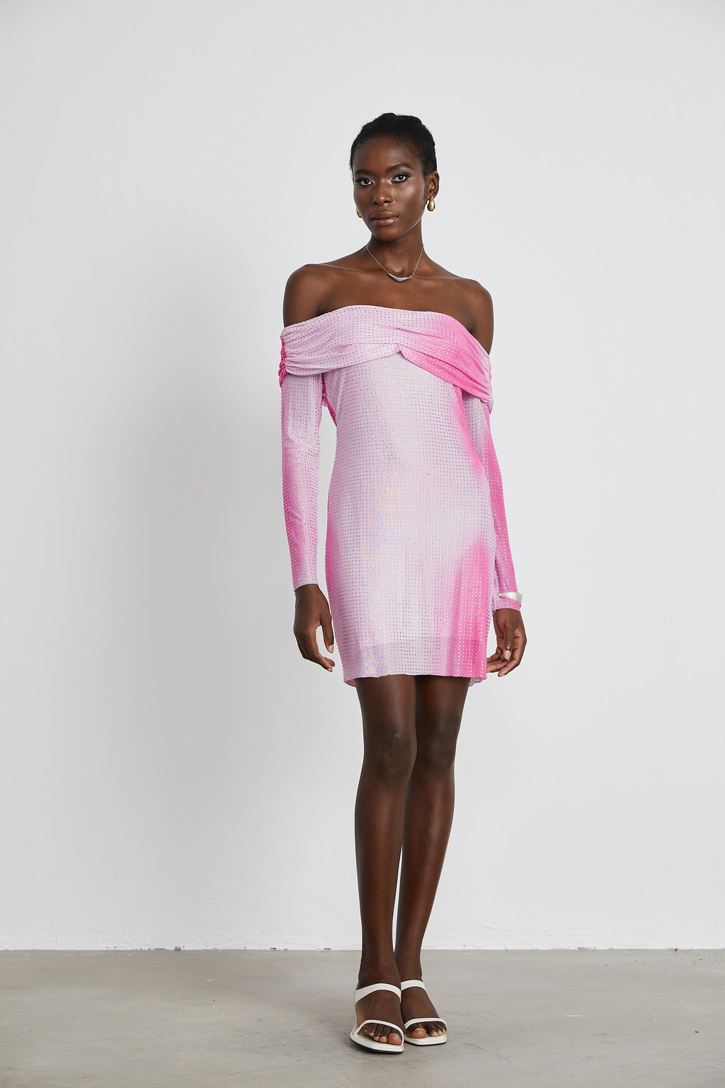 Μίνι Φόρεμα Με Κέντημα Και Έξω Τους Ώμους Από Την Andréa