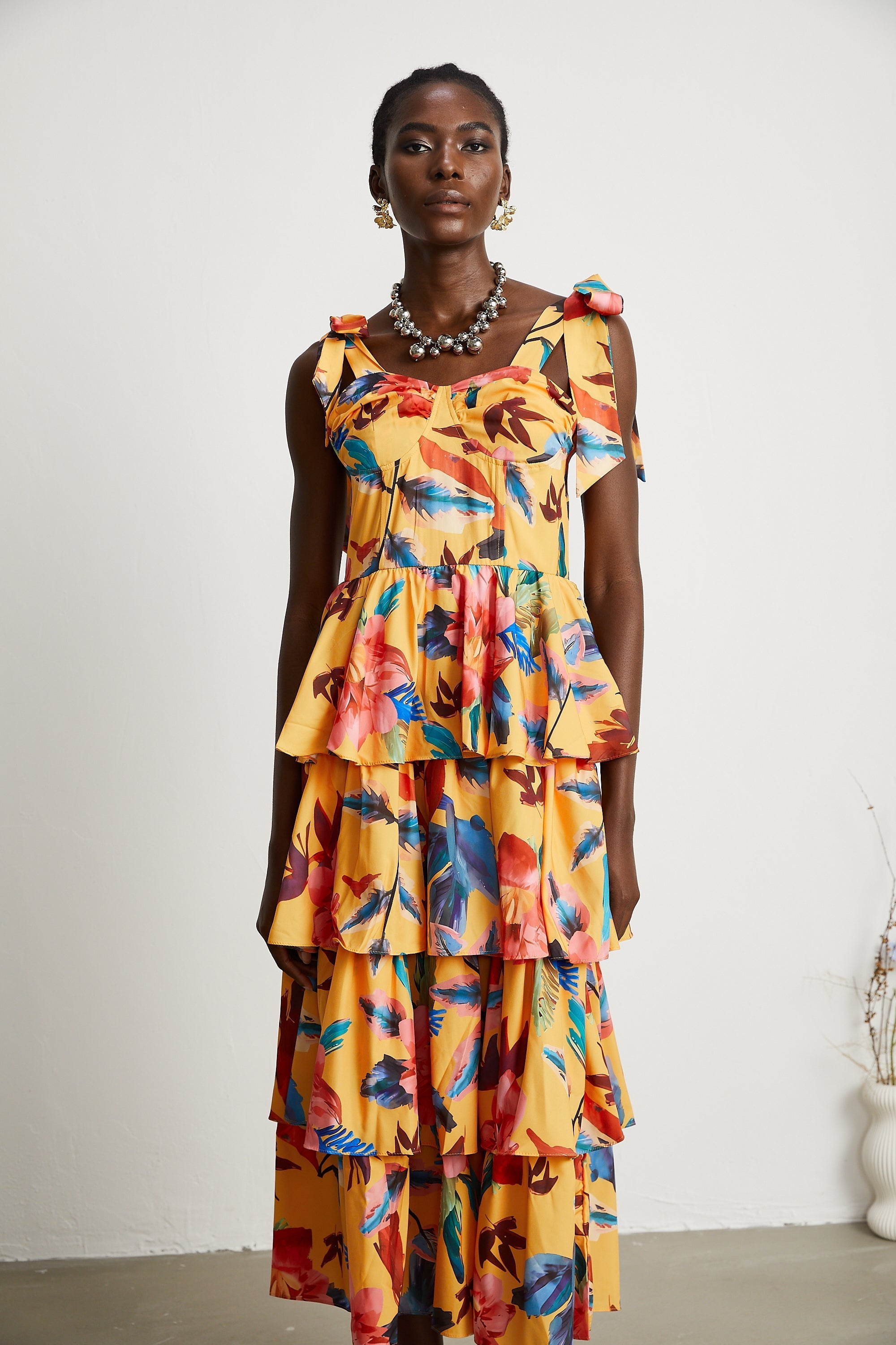 Φόρεμα Μίντι Με Φλοράλ Μοτίβο Enora Σε Στρώσεις