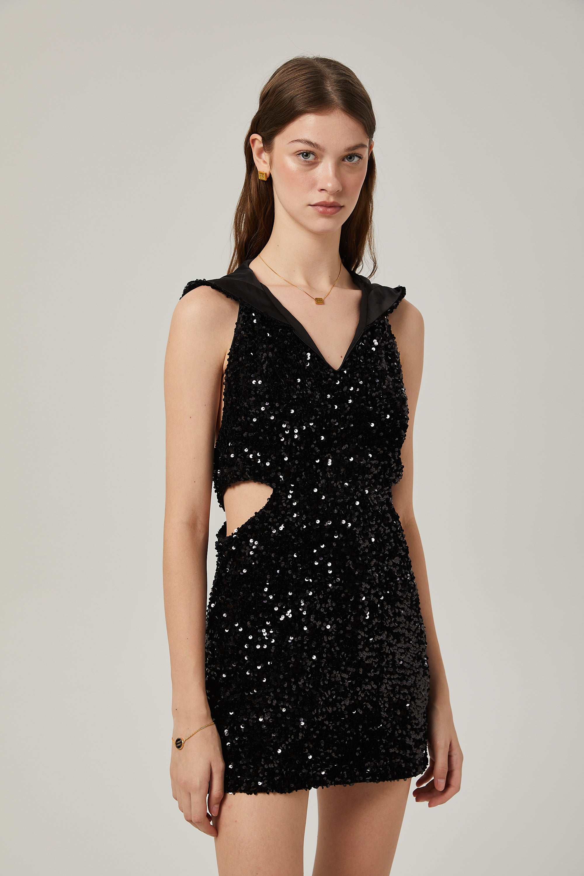 Μίνι Φόρεμα Με Πούλιες Και Κουκούλα Kalena