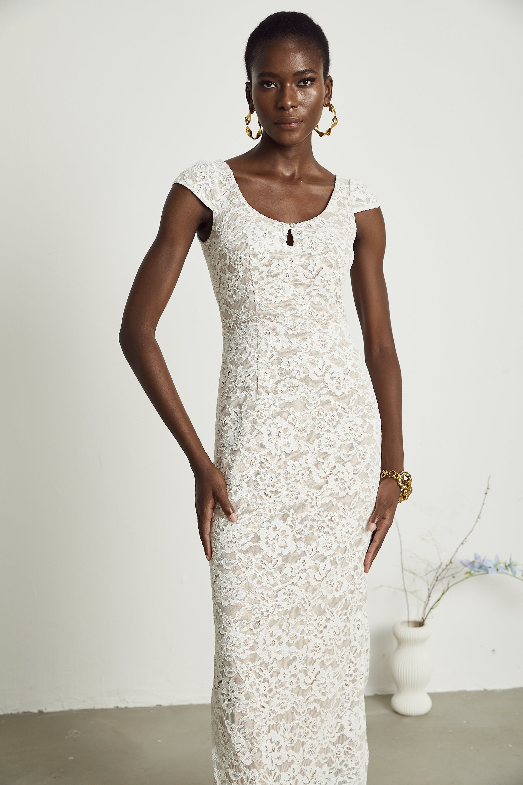 Φόρεμα Μίντι Με Δαντέλα Ariane Και Κέντημα Σε Φλοράλ Λεπτομέρειες