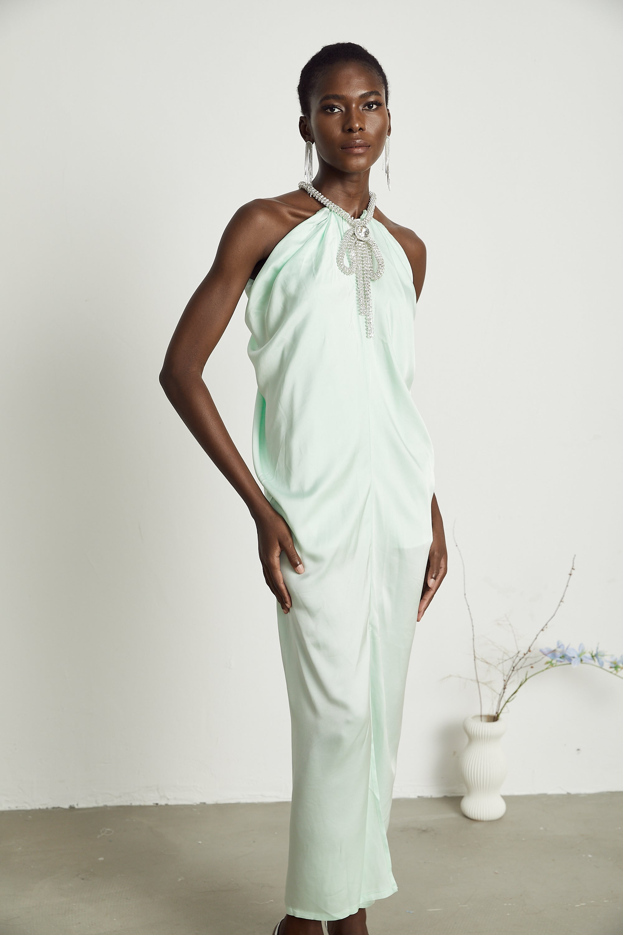 Φόρεμα Μίντι Με Λαιμόκοψη Και Κρυστάλλους Gisèle