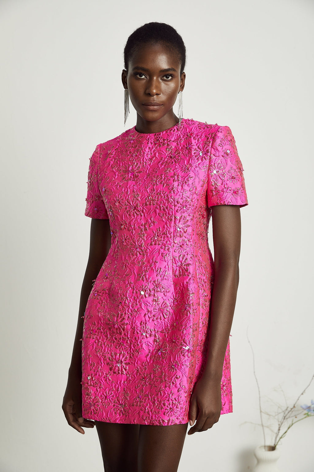 Μίνι Φόρεμα Με Απλικέ Λουλούδια Σε Φλωρεντινό Στιλ ®