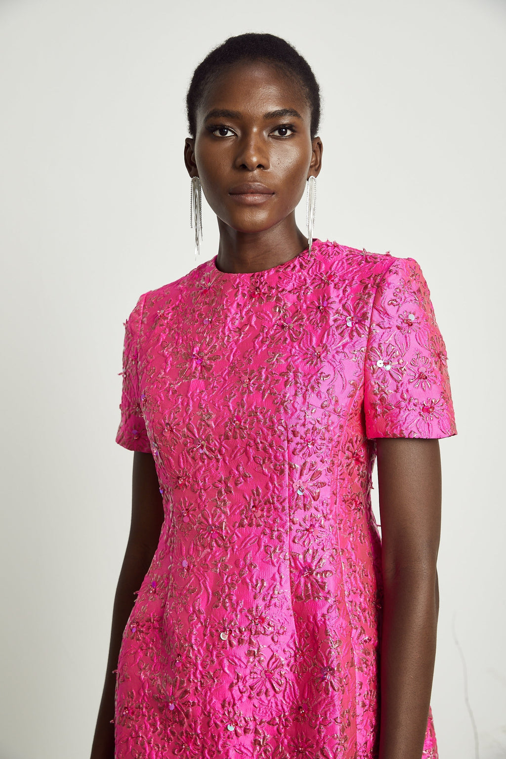 Μίνι Φόρεμα Με Απλικέ Λουλούδια Σε Φλωρεντινό Στιλ