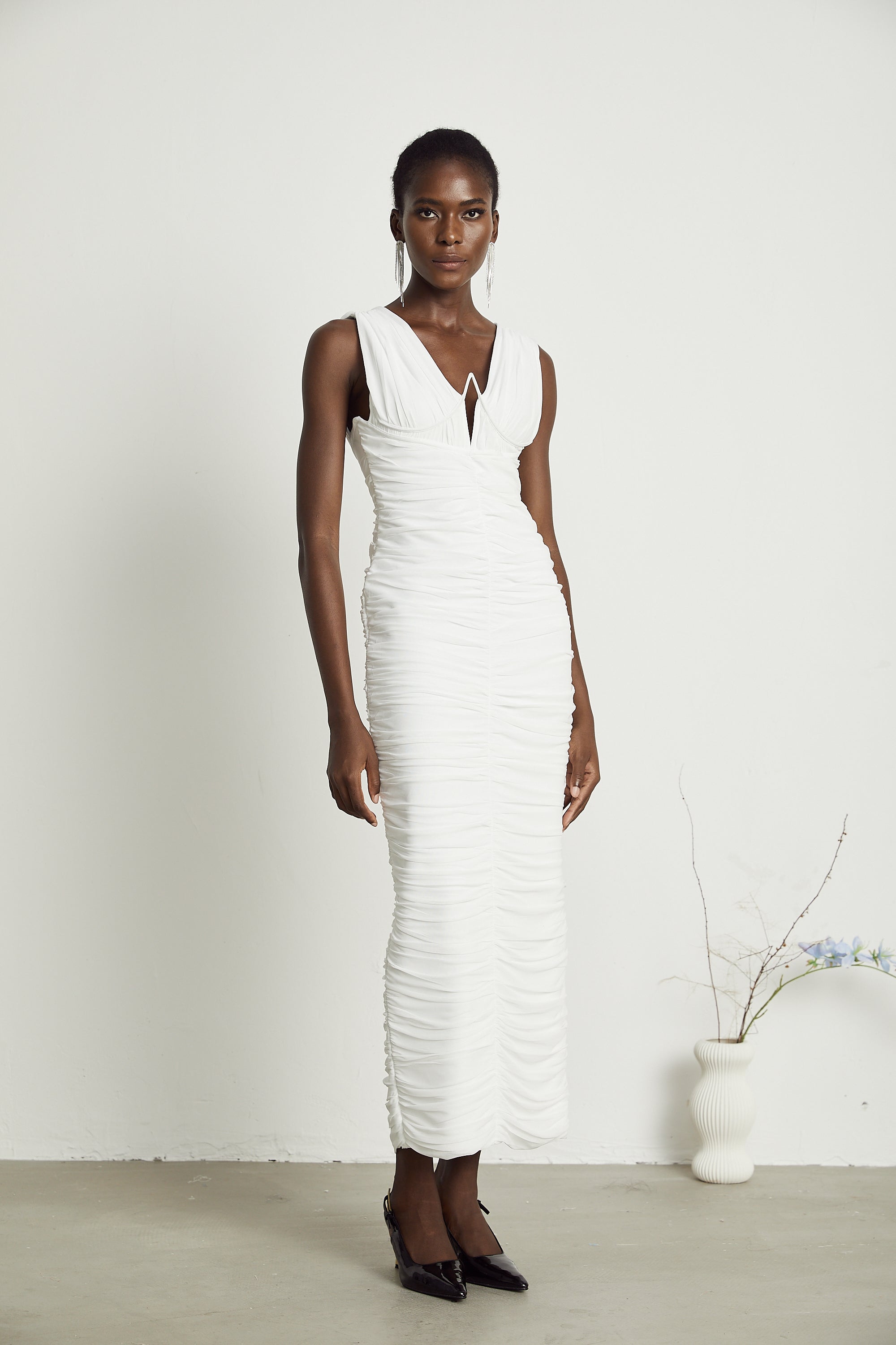 Φόρεμα Liane Με V Λαιμόκοψη Και Πλισέ Μίντι Φόρεμα