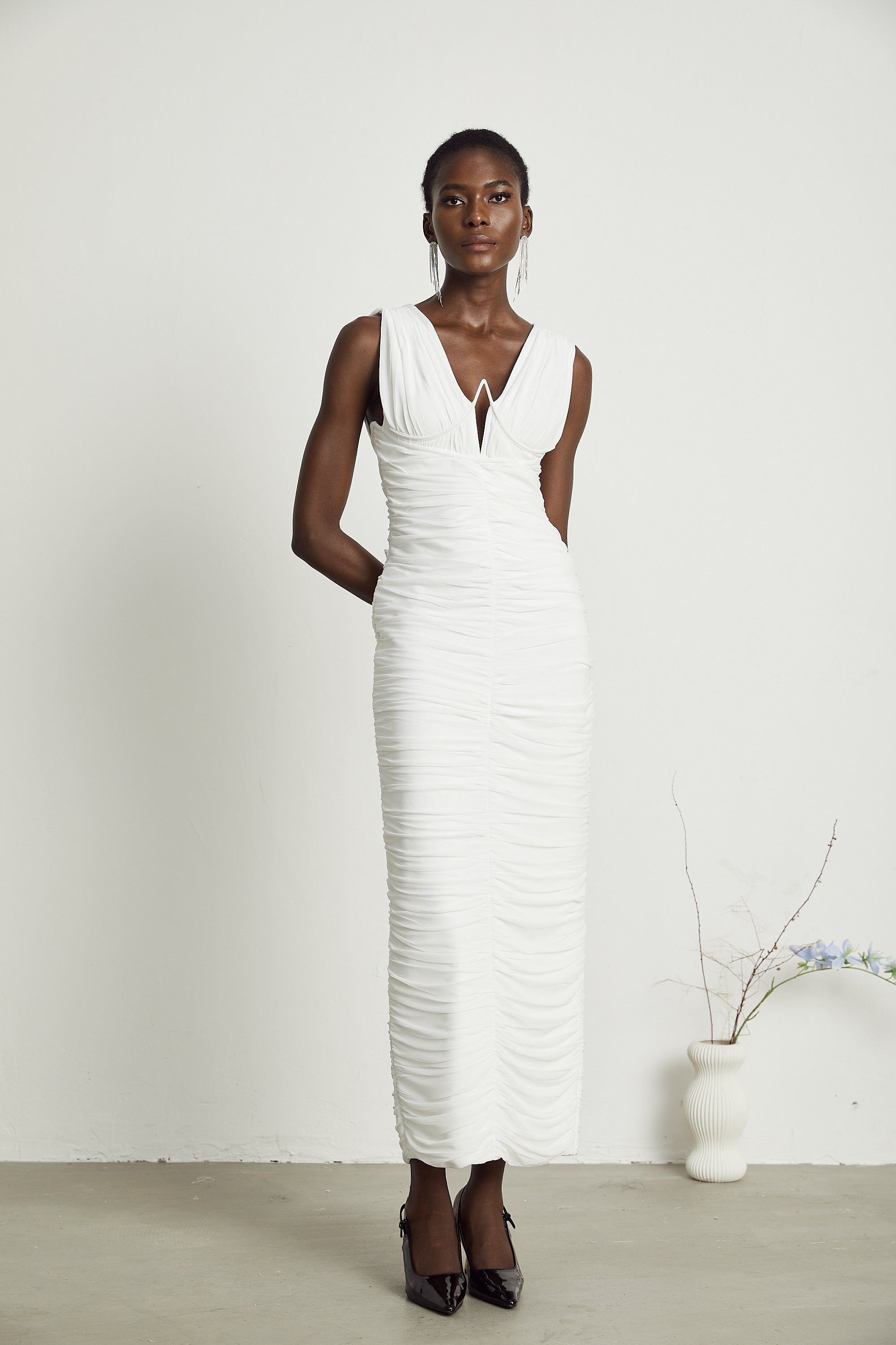 Φόρεμα Liane Με V Λαιμόκοψη Και Πλισέ Μίντι Φόρεμα