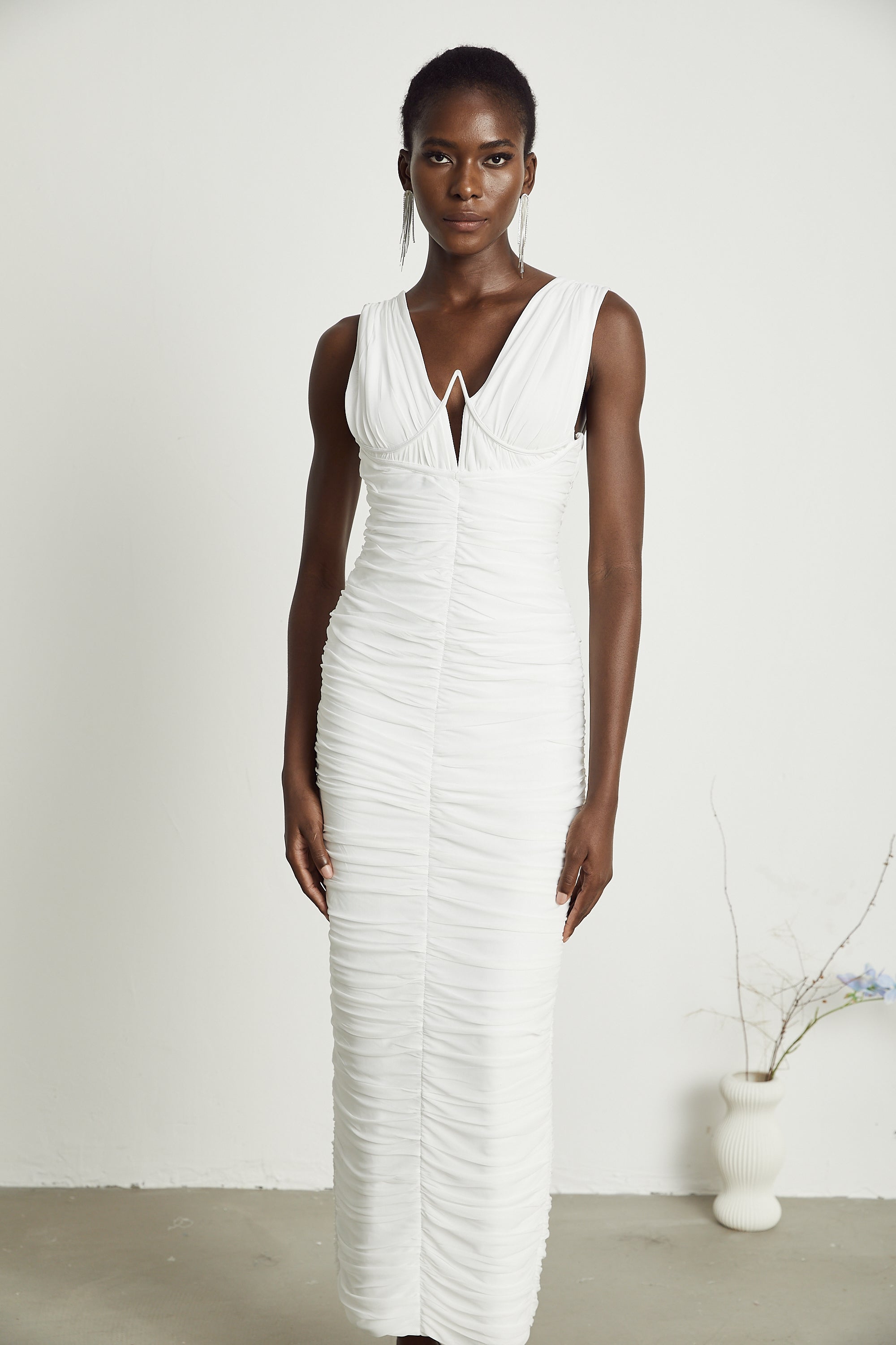 Φόρεμα Liane Με V Λαιμόκοψη Και Πλισέ Μίντι Φόρεμα