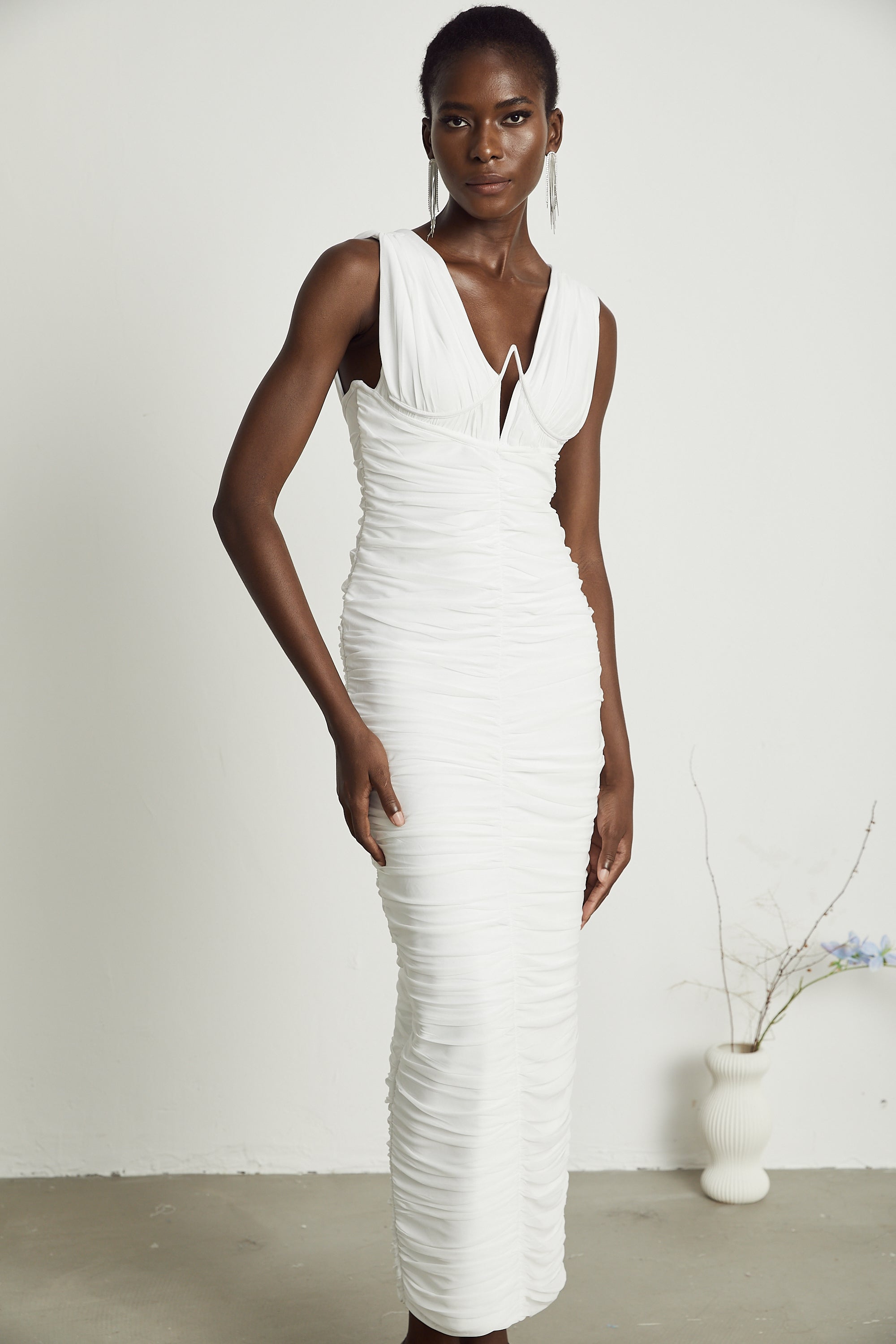 Φόρεμα Liane Με V Λαιμόκοψη Και Πλισέ Μίντι Φόρεμα