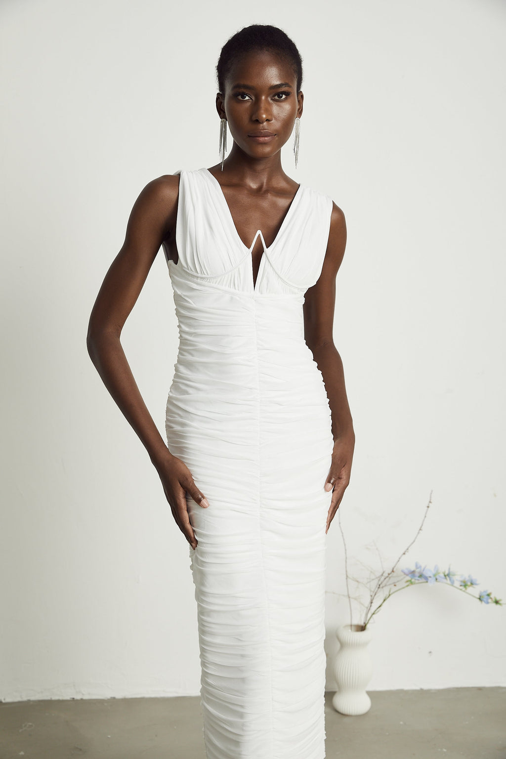 Φόρεμα Liane Με V Λαιμόκοψη Και Πλισέ Μίντι Φόρεμα