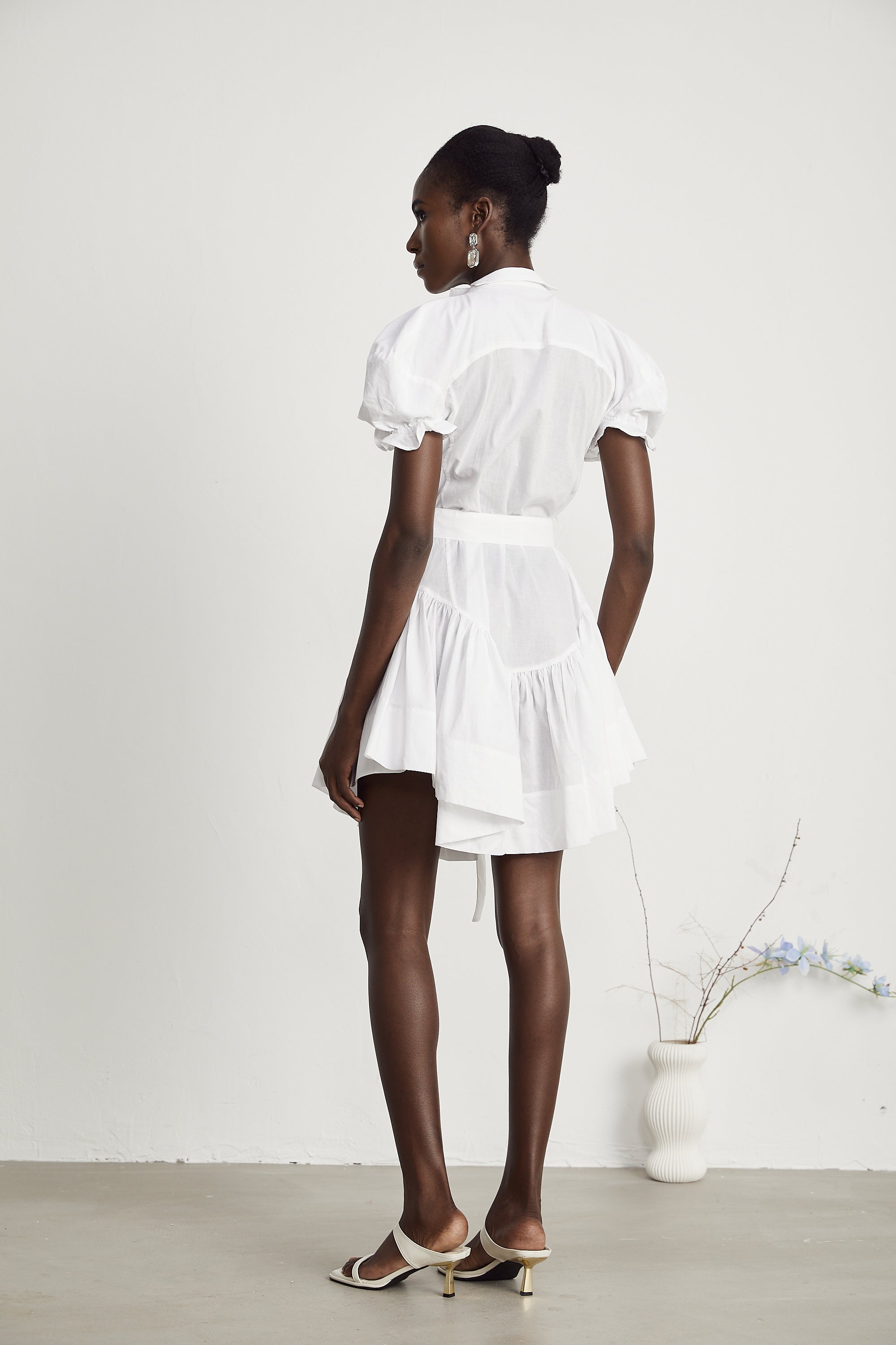 Μίνι Φόρεμα Με Κέντημα Σε Φλοράλ Στυλ Emmanuela