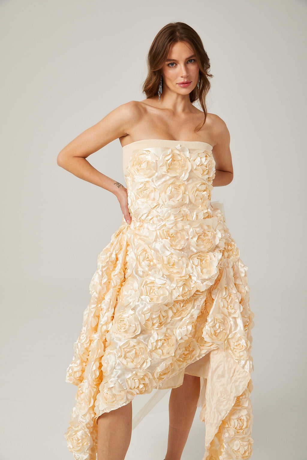 Φόρεμα Μίντι Με Απλικέ Λουλούδια Sydel