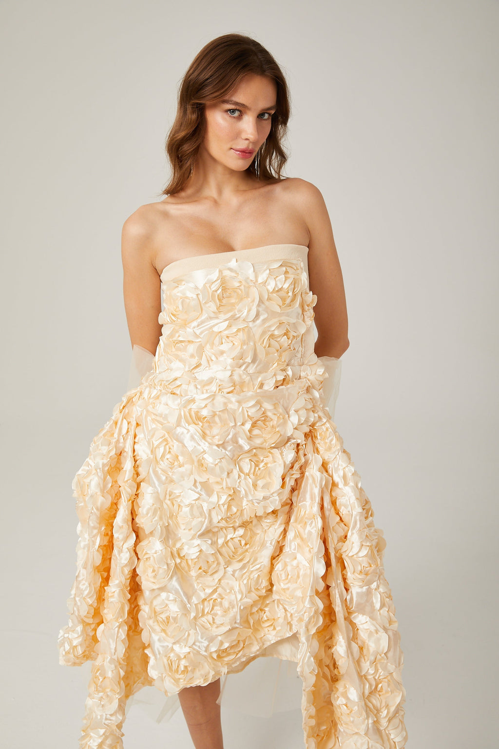 Φόρεμα Μίντι Με Απλικέ Λουλούδια Sydel