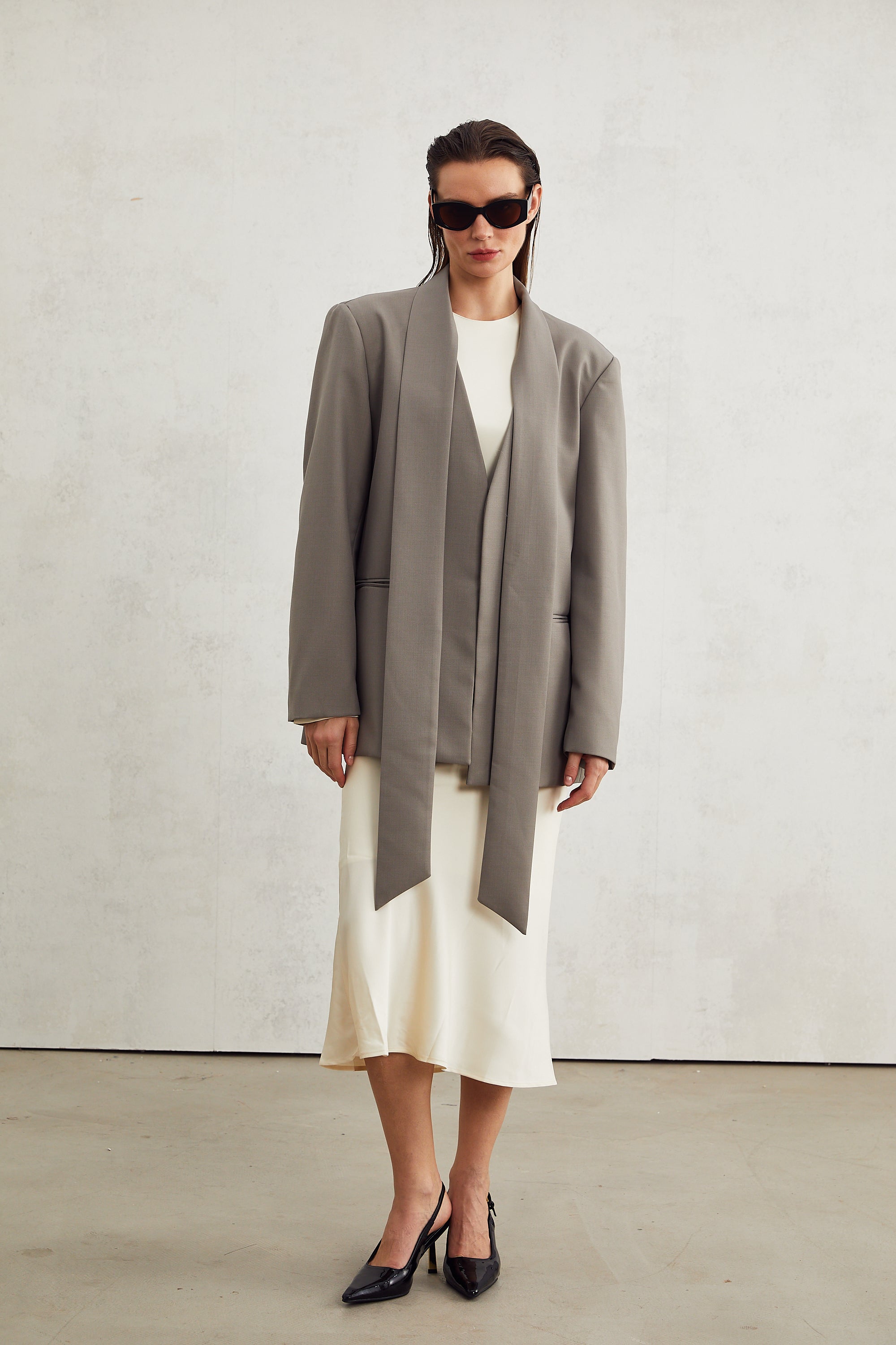 Μπλέιζερ Béatrice Με V Λαιμόκοψη Και Γκρι Γιακά