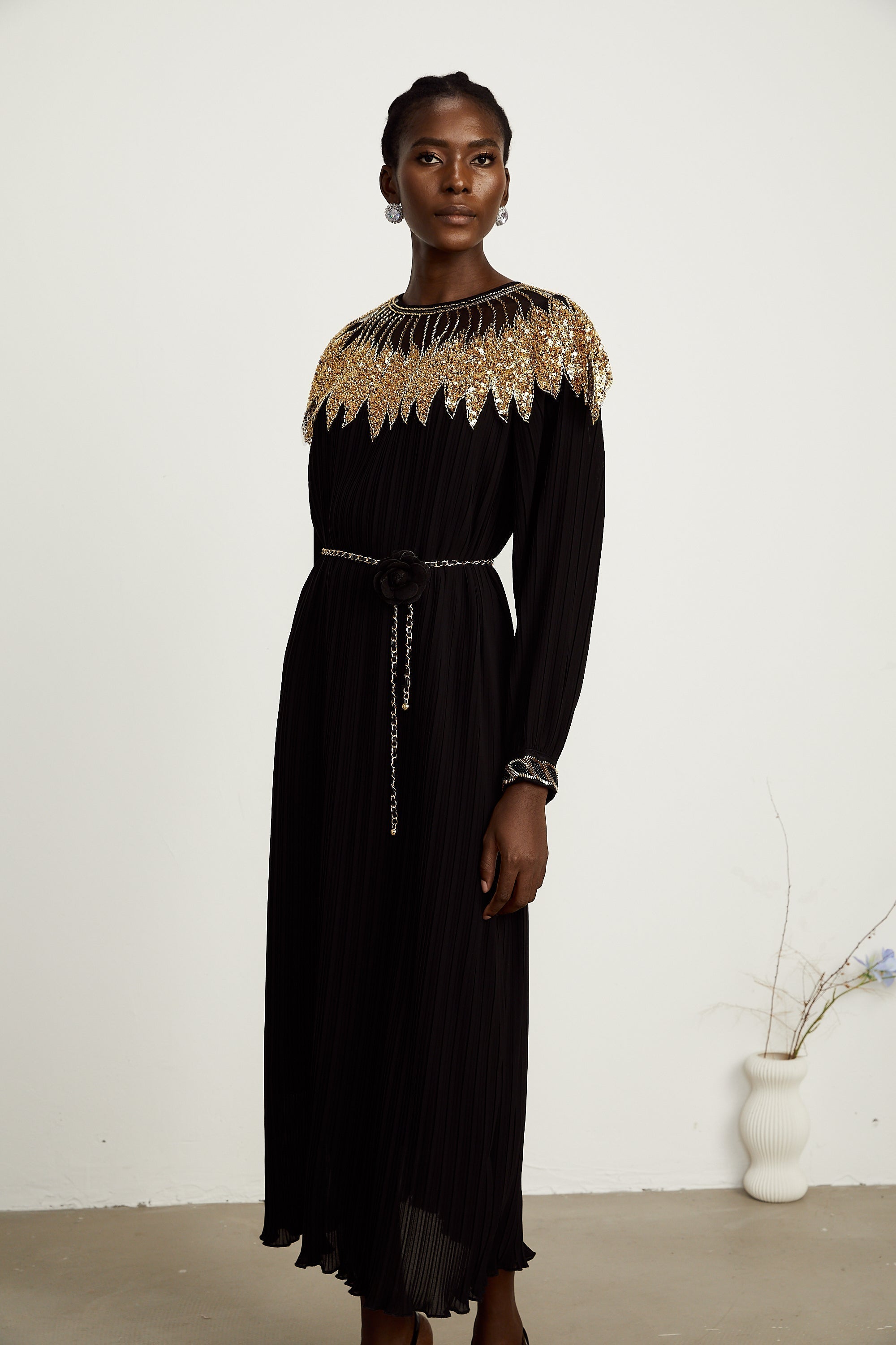 Μαύρο Φόρεμα Μίντι Με Πούλιες Από Τούλι Και Ριμπ Ύφανση Hélène