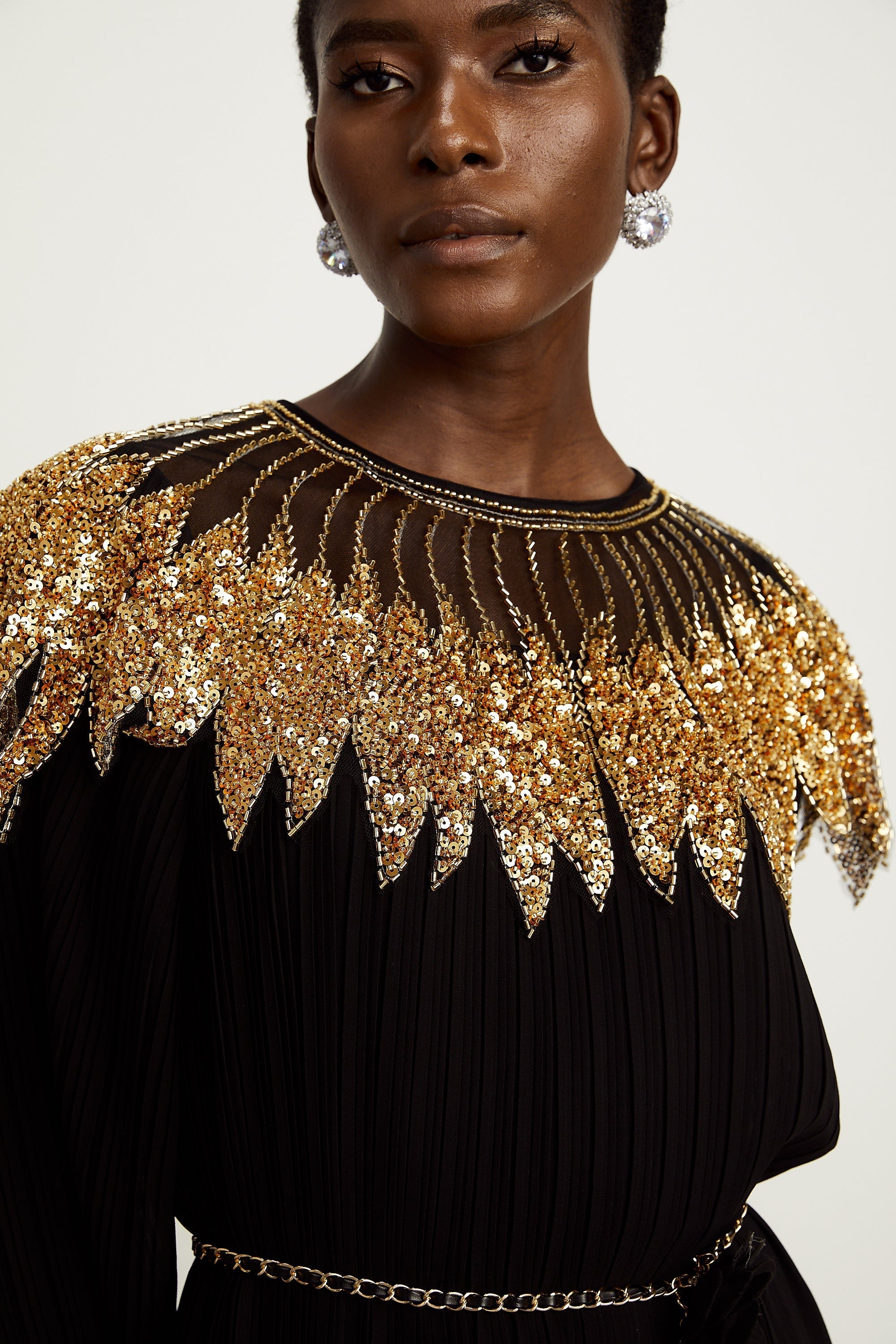 Μαύρο Φόρεμα Μίντι Με Πούλιες Από Τούλι Και Ριμπ Ύφανση Hélène