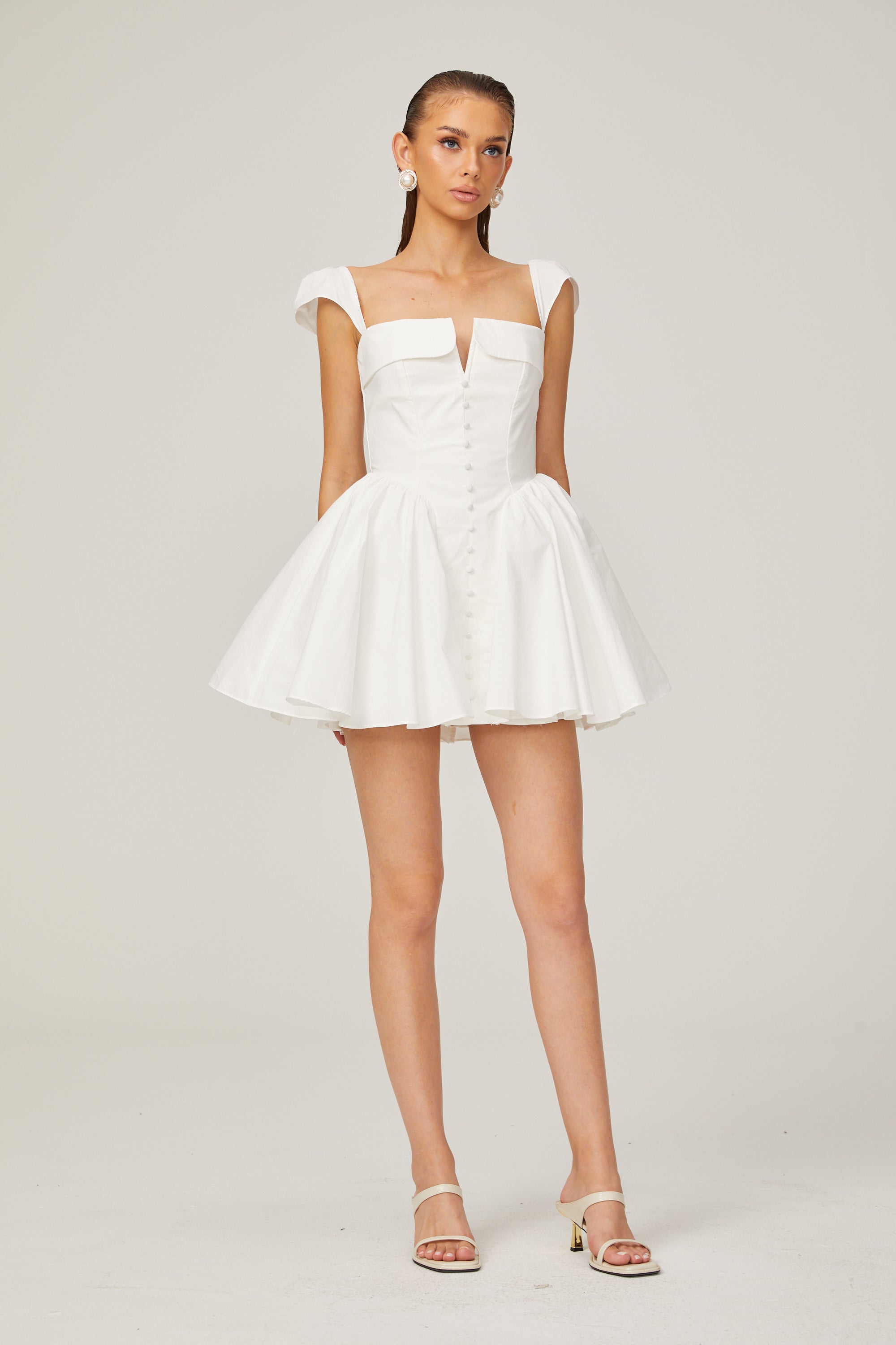 Μίνι Φόρεμα Julie Με Λευκό Γιακά Και Αμάνικο Γιακά ®
