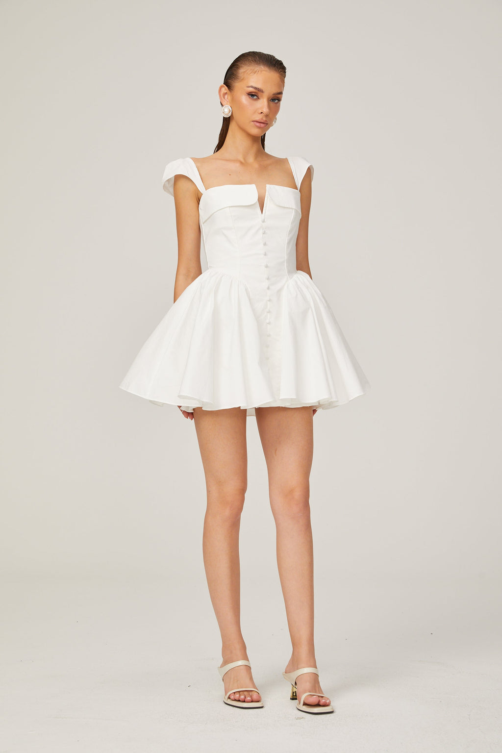 Μίνι Φόρεμα Julie Με Λευκό Γιακά Και Αμάνικο Γιακά ®