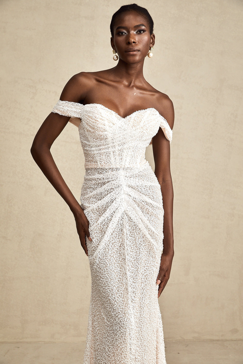 Φόρεμα Margot Με Λευκό Κέντημα Και Έξω Ώμους