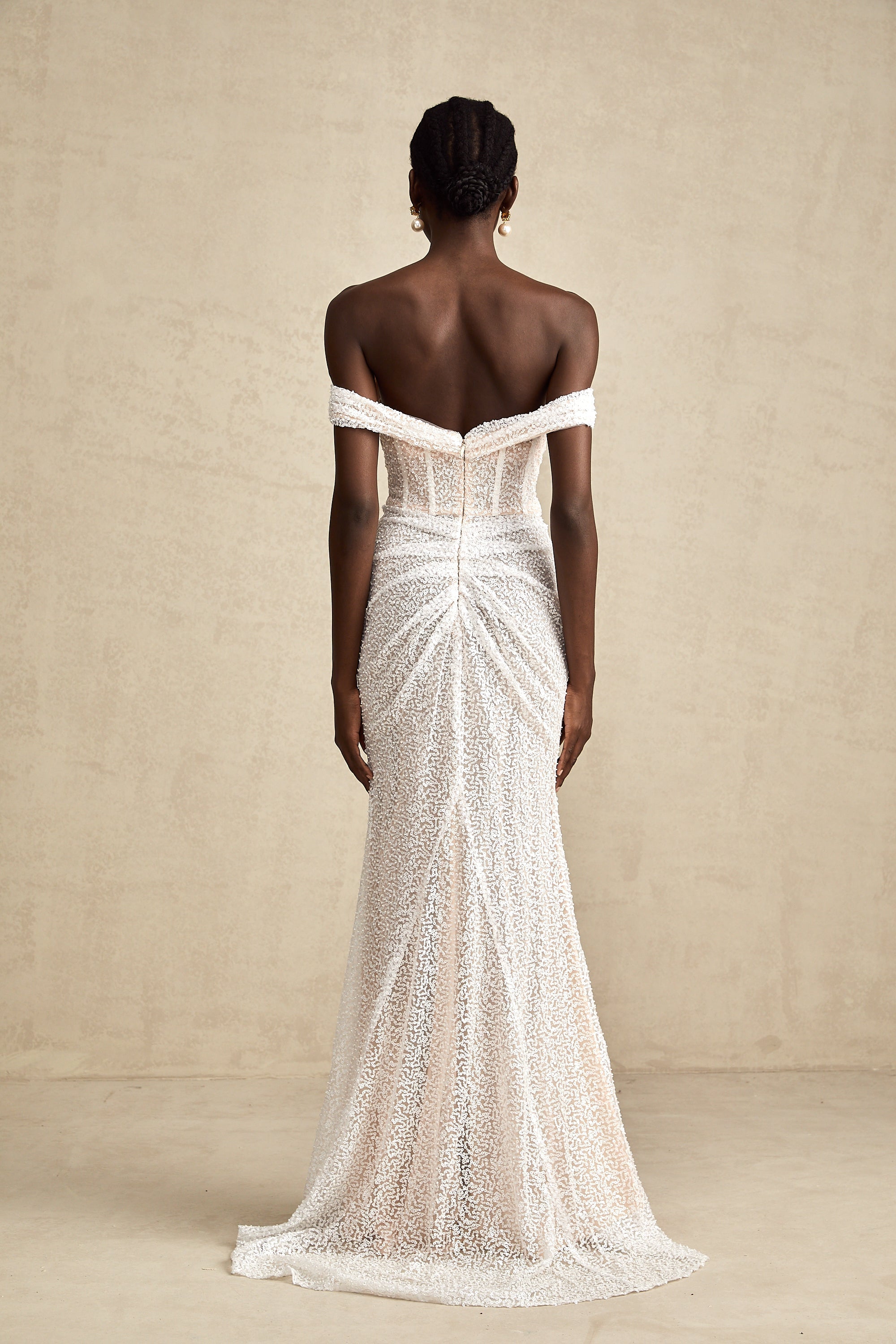 Φόρεμα Margot Με Λευκό Κέντημα Και Έξω Ώμους