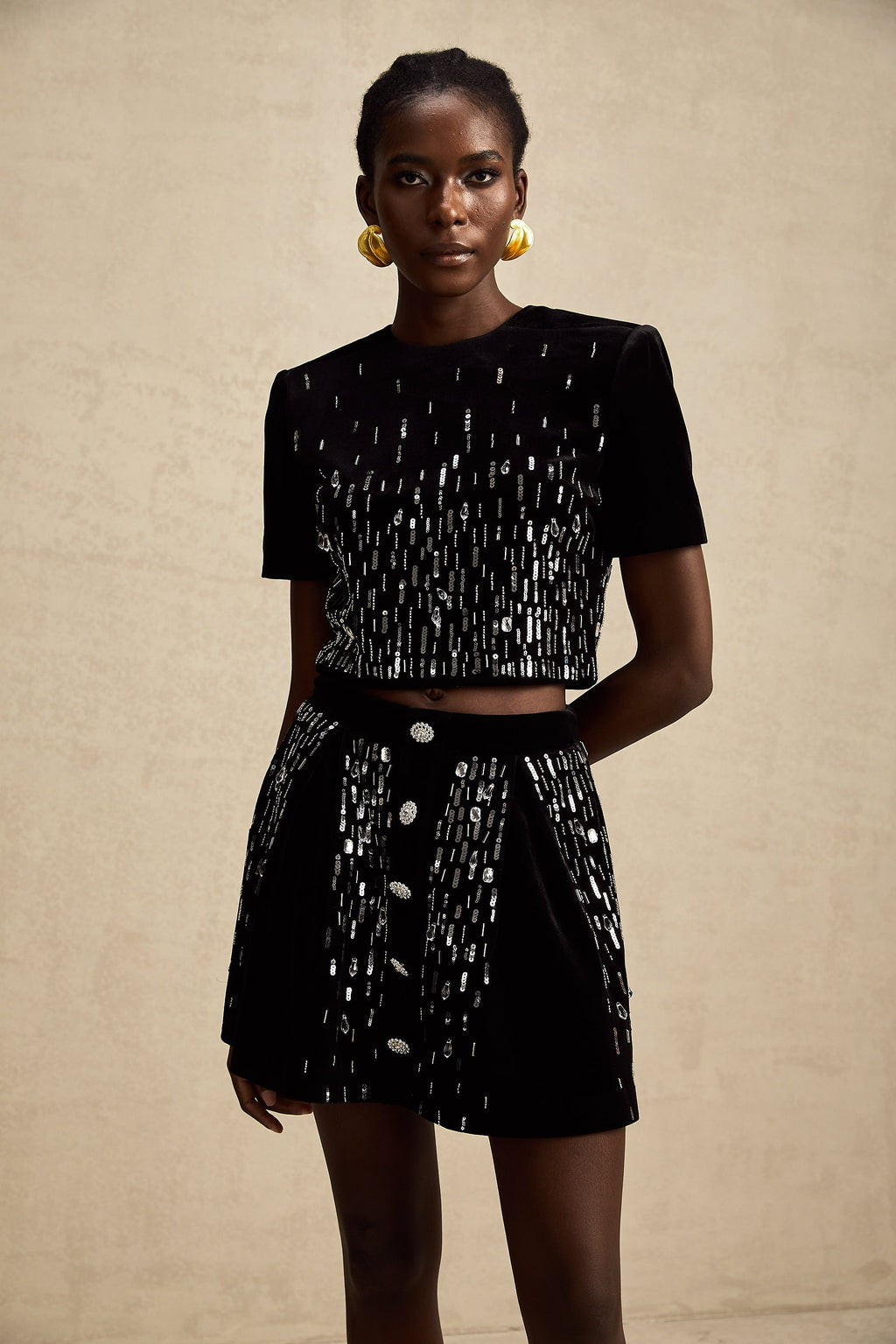 Σετ Ασορτί Τοπ Και Φούστας Με Κέντημα Isabeau Black Velvet