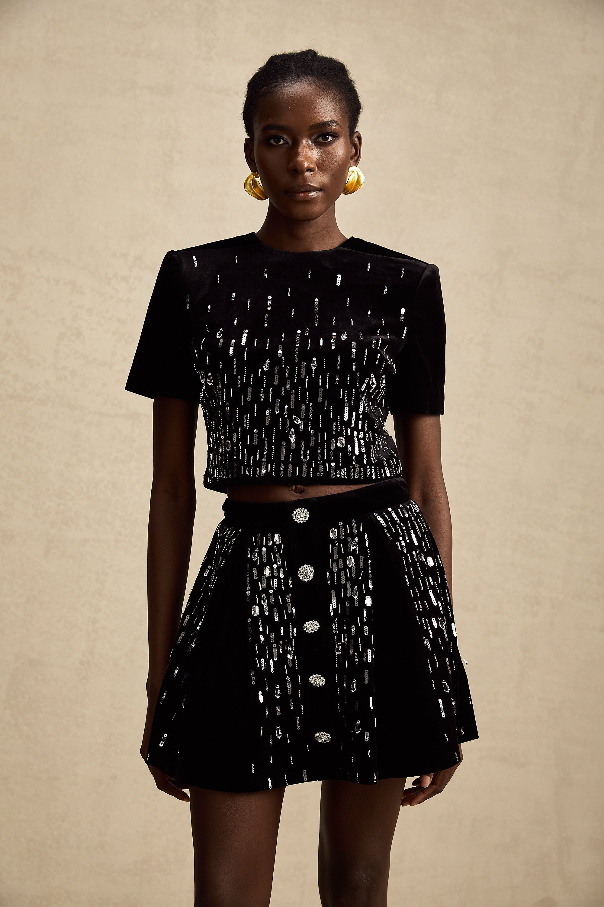 Σετ Ασορτί Τοπ Και Φούστας Με Κέντημα Isabeau Black Velvet