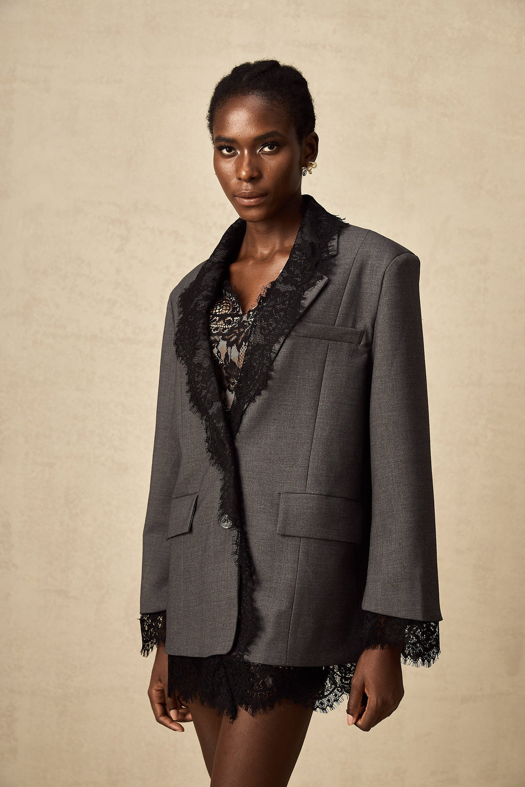 Σακάκι Με Δαντέλα Dianthe Σε Γκρι Χρώμα