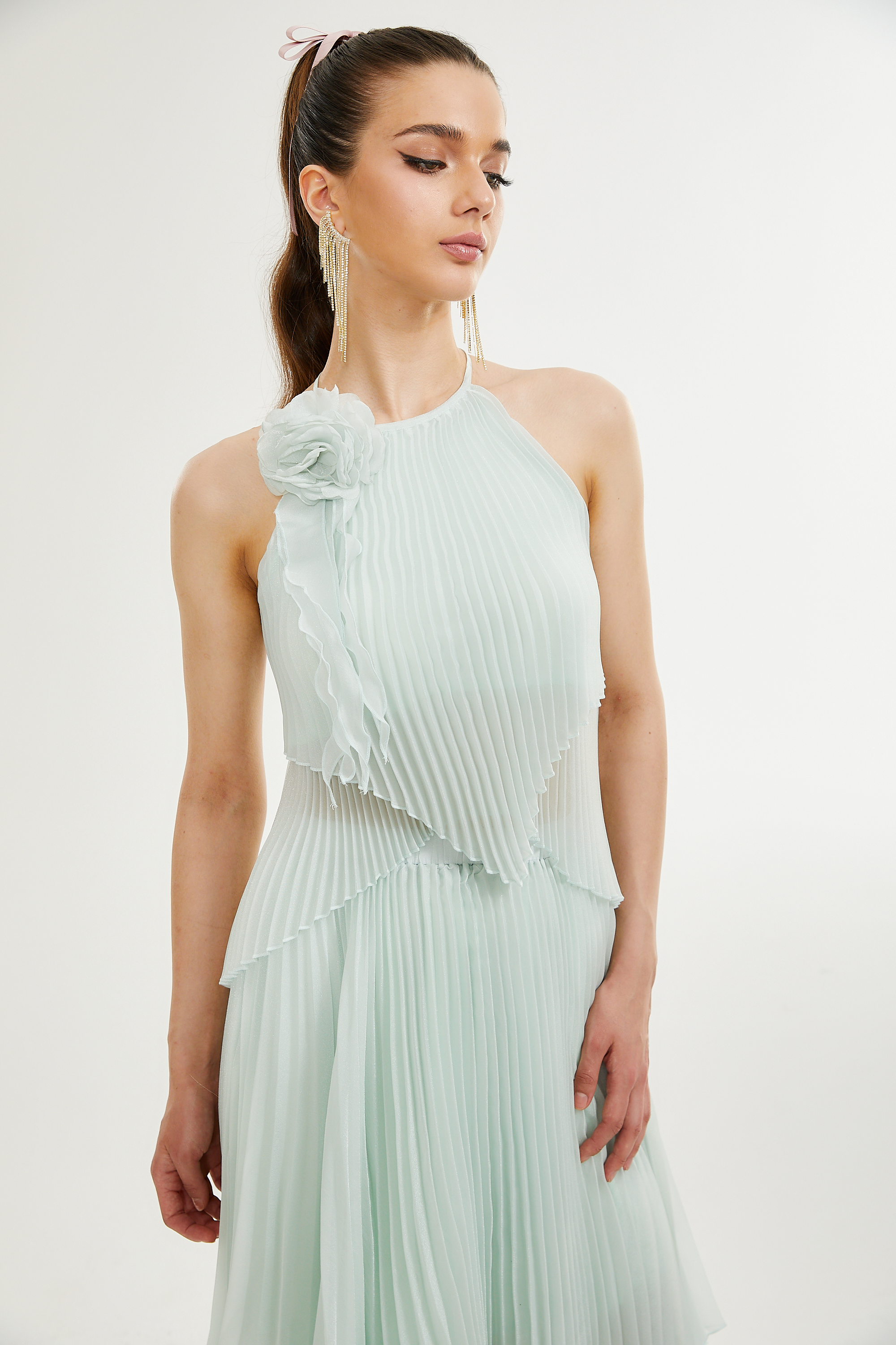 Σετ Ασορτί Πλισέ Τοπ Και Φούστα Fabrizia Με Ψεύτικα Λουλούδια