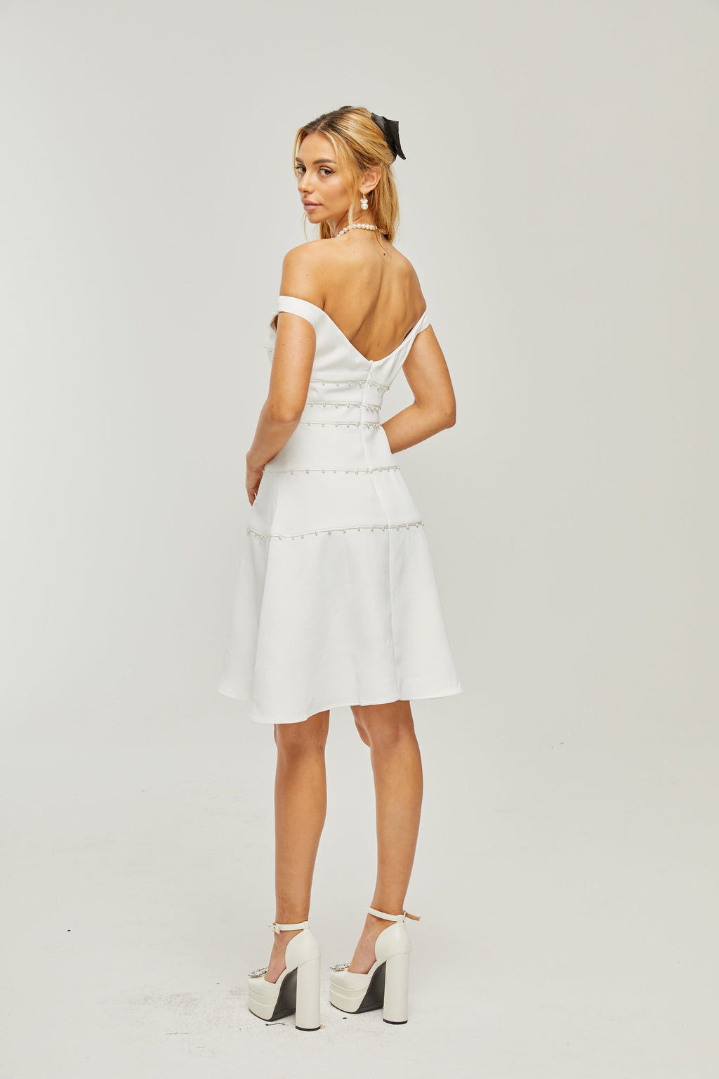 Μίνι Φόρεμα Priscille Με Λευκό Ψεύτικο Πέρλα