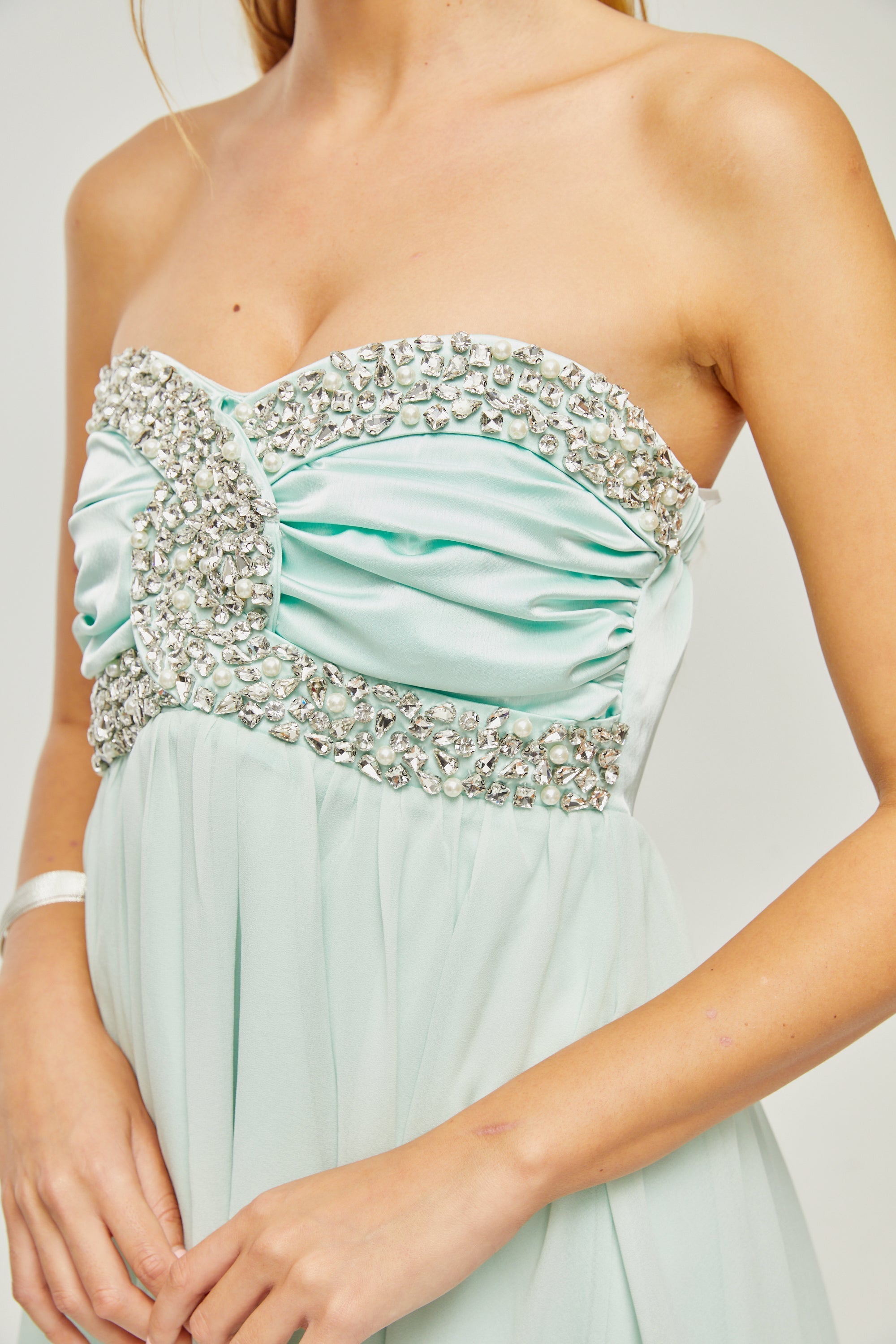 Φόρεμα Priscille Με Κρυστάλλους Και Έξω Ώμους