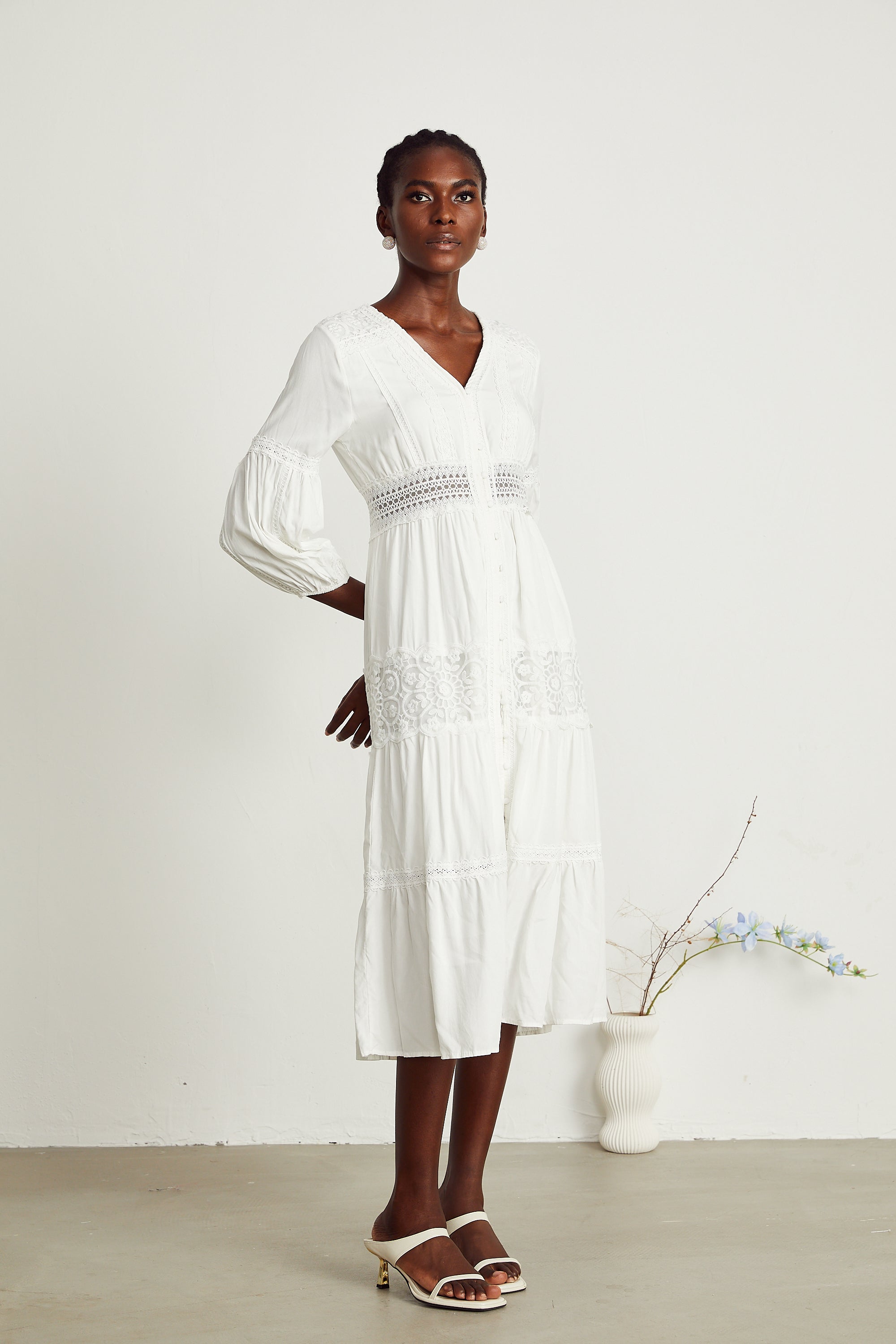 Φόρεμα Μίντι Με Δαντέλα Και Φλοράλ Κέντημα Geneviève