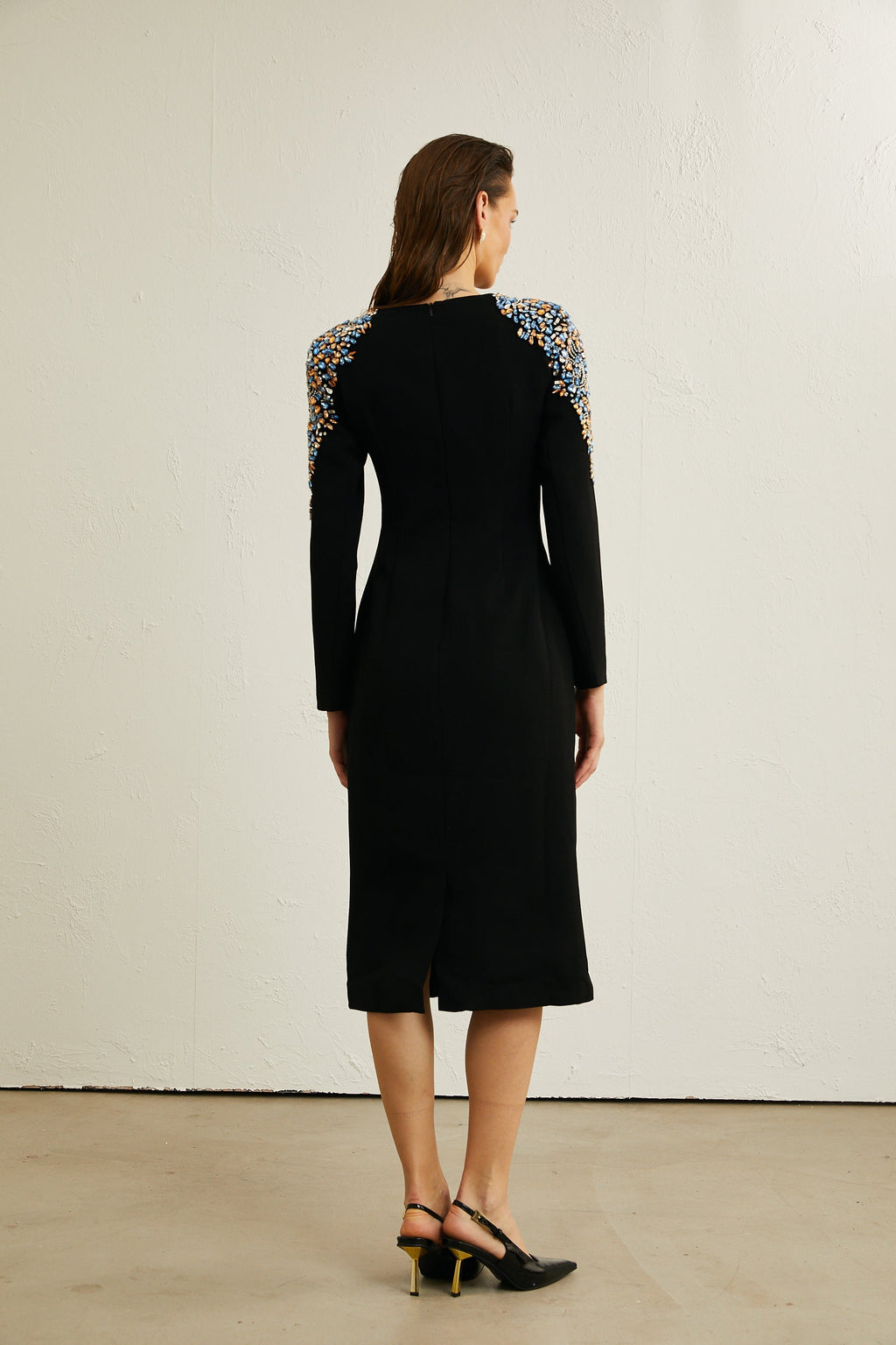 Φόρεμα Midi Maëlys Με Μαύρο Κρύσταλλο Και Στολίδια ®