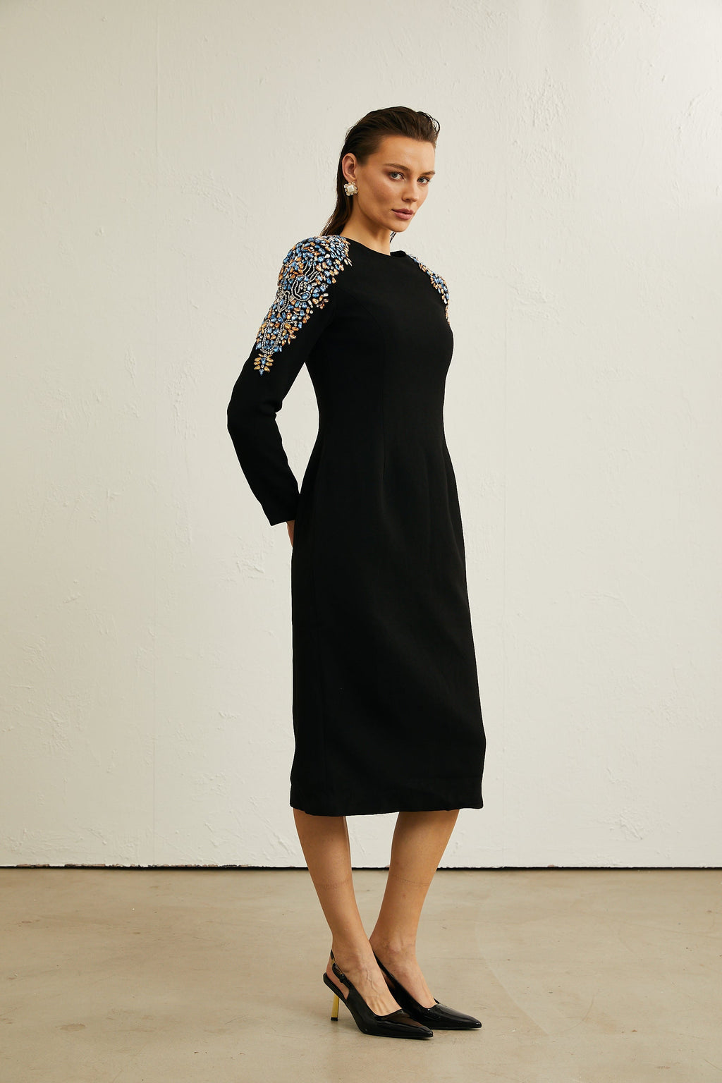 Φόρεμα Μίντι Maëlys Με Μαύρο Κρύσταλλο Και Στολισμό