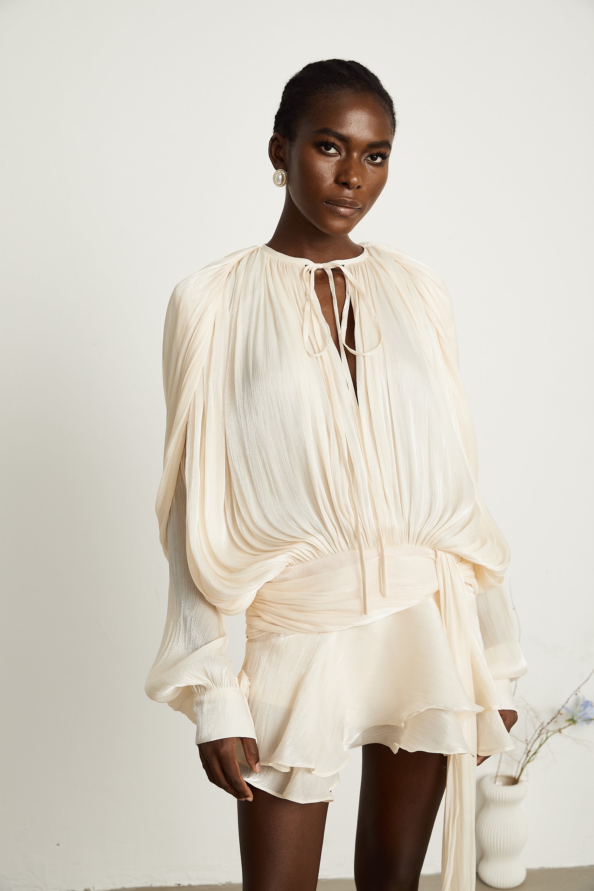 Μίνι Φόρεμα Με Βολάν Και Πλισέ Τελείωμα Eugénie Neutral