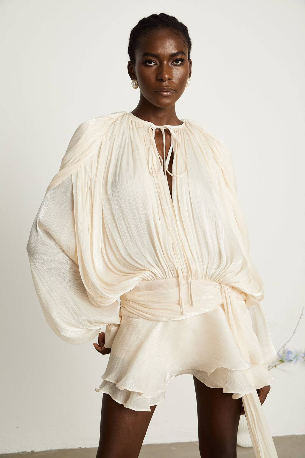 Μίνι Φόρεμα Με Βολάν Και Πλισέ Τελείωμα Eugénie Neutral