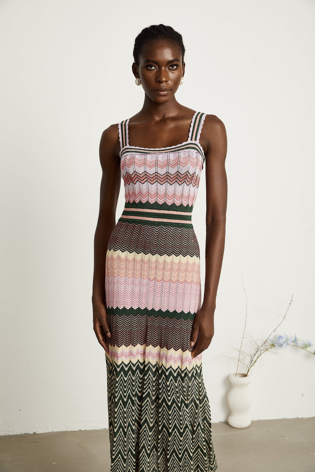 Φόρεμα Daphné Με Πλεκτό Μίντι Φόρεμα Σε Αντίθεση