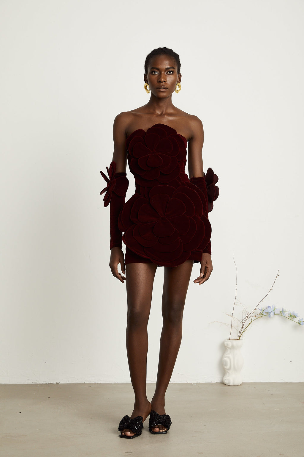 Μίνι Φόρεμα Με Απλικέ Λουλούδια Και Κόκκινο Azura