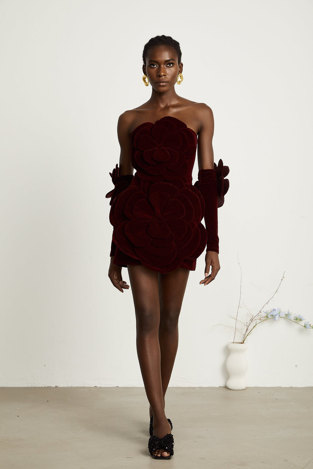 Μίνι Φόρεμα Με Απλικέ Λουλούδια Και Κόκκινο Azura